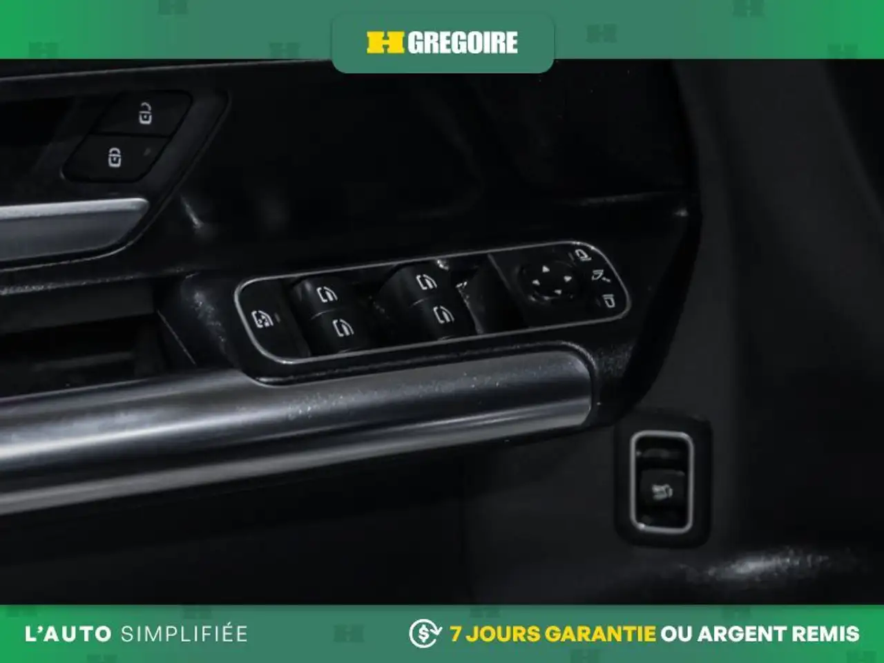 Mercedes-Benz GLA снимка Mercedes-Benz GLA