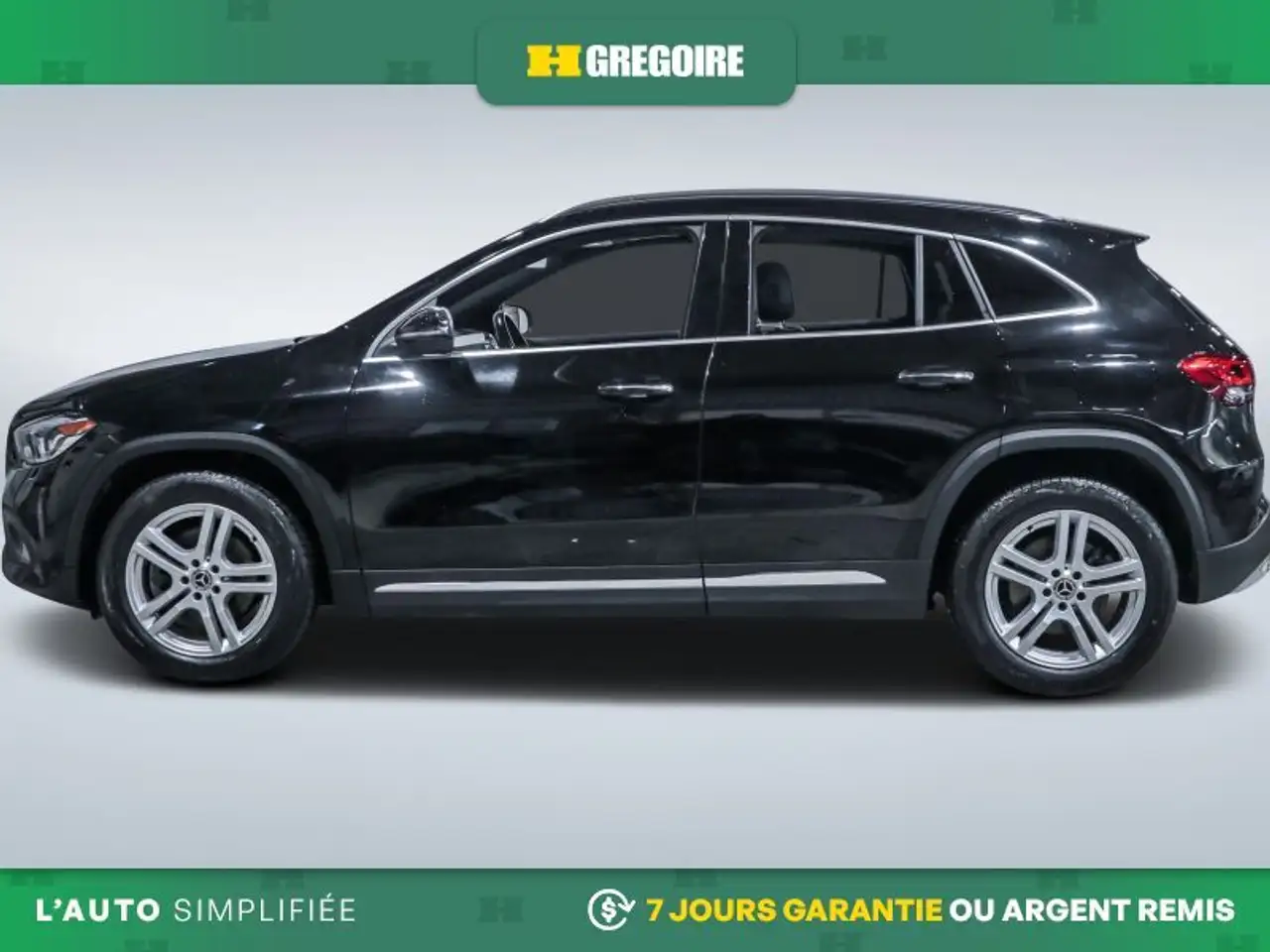 Mercedes-Benz GLA снимка Mercedes-Benz GLA
