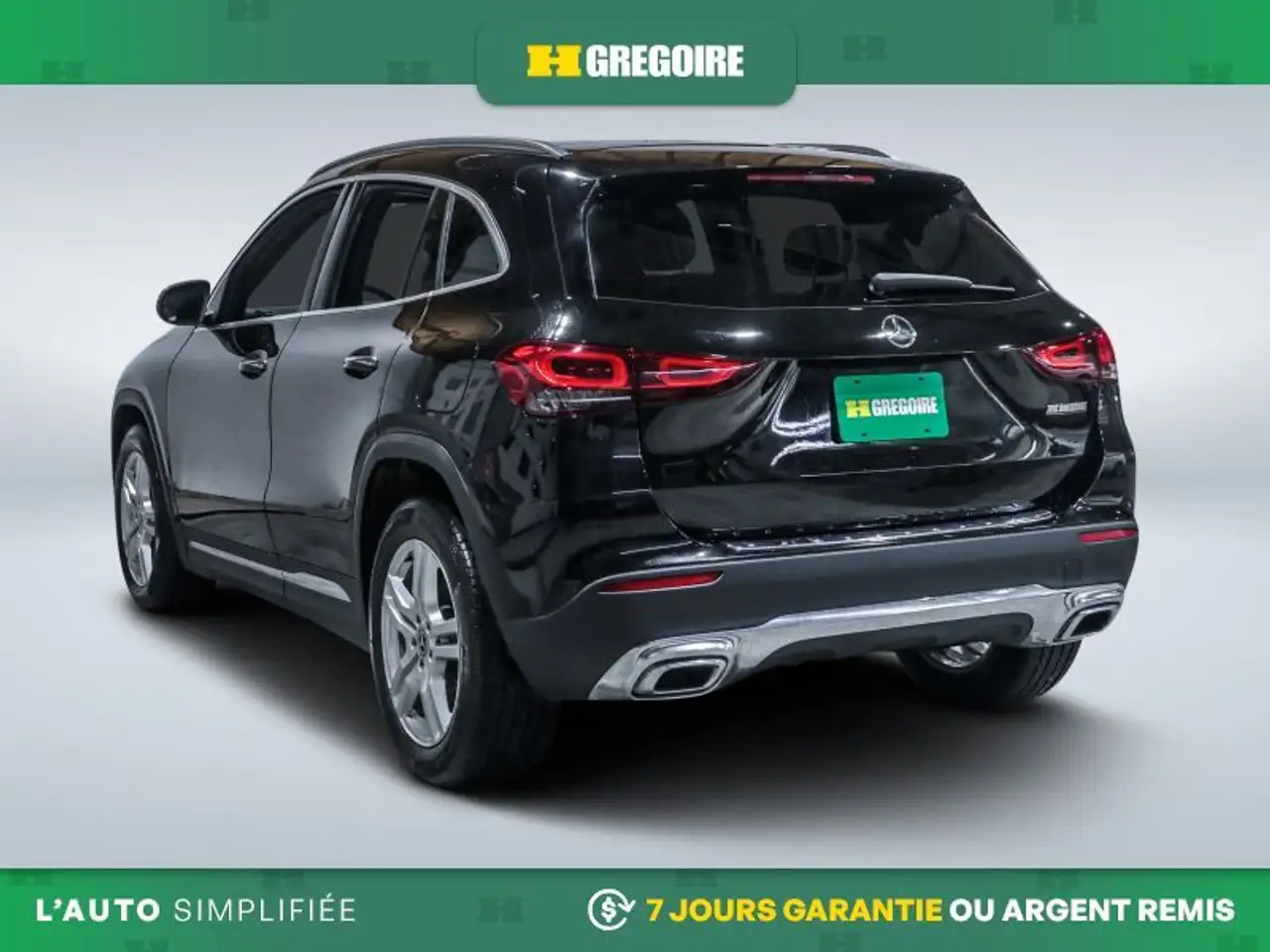 Mercedes-Benz GLA снимка Mercedes-Benz GLA