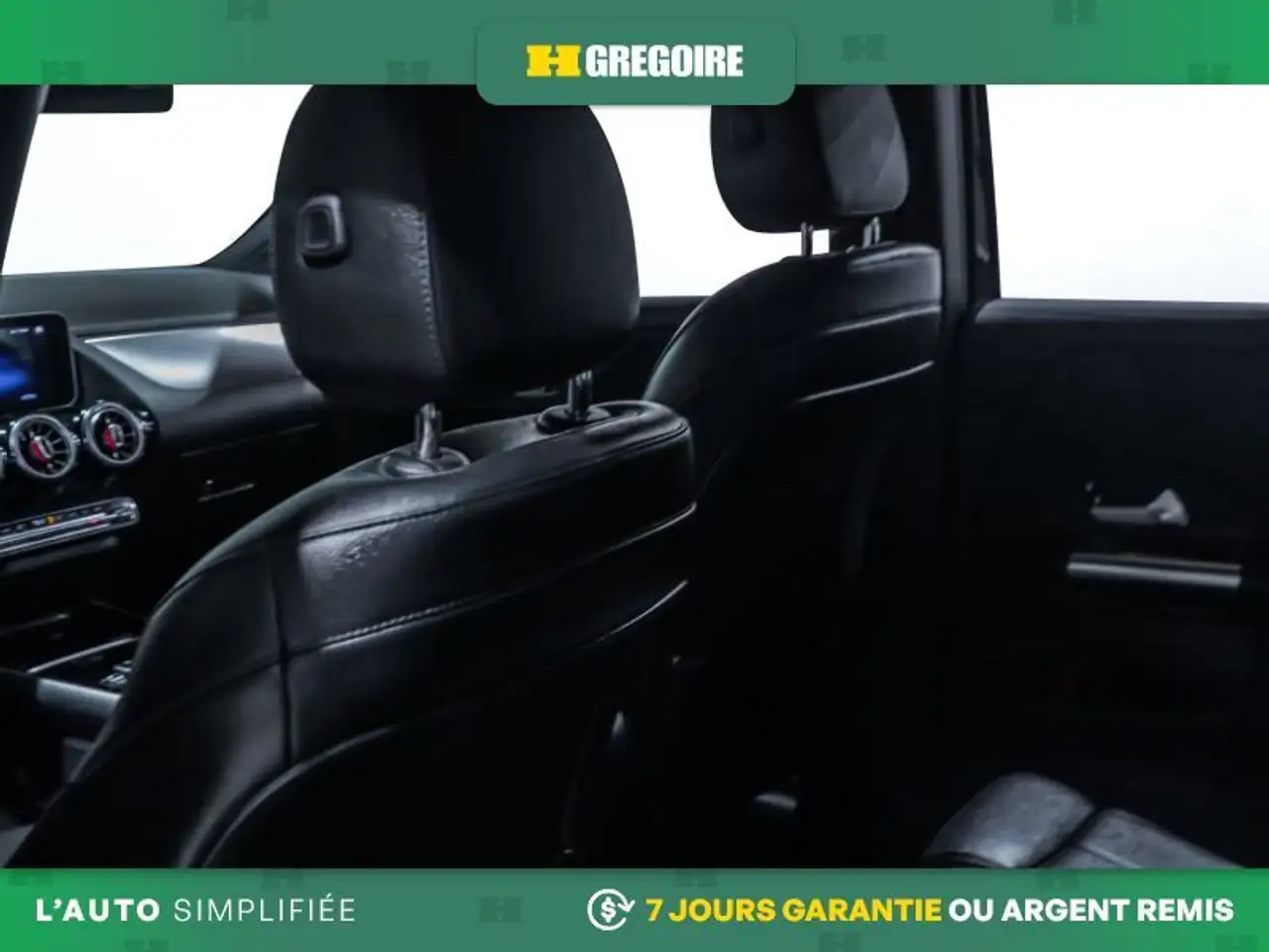 Mercedes-Benz GLA снимка Mercedes-Benz GLA