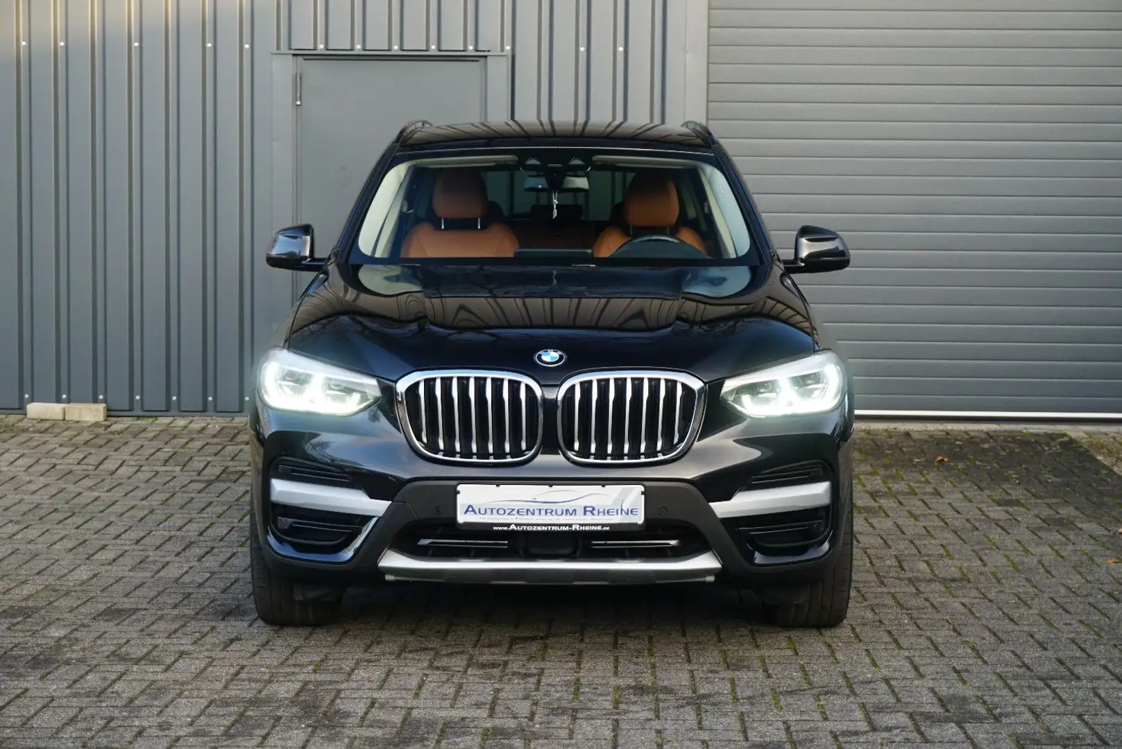 BMW X3 30d xDrive H/K LEDER RFK LiveCock SHZ HUD DAB Schwarz - 2