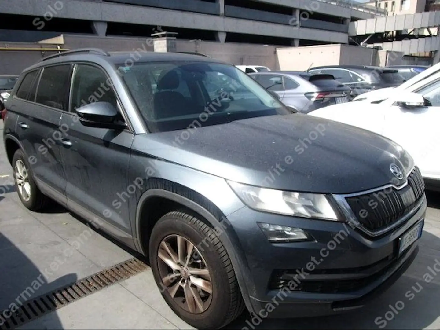 Skoda Kodiaq 2.0 tdi evo 4x4 dsg 7posti UNIPRO IVA DEDUCIBILE Grigio - 1