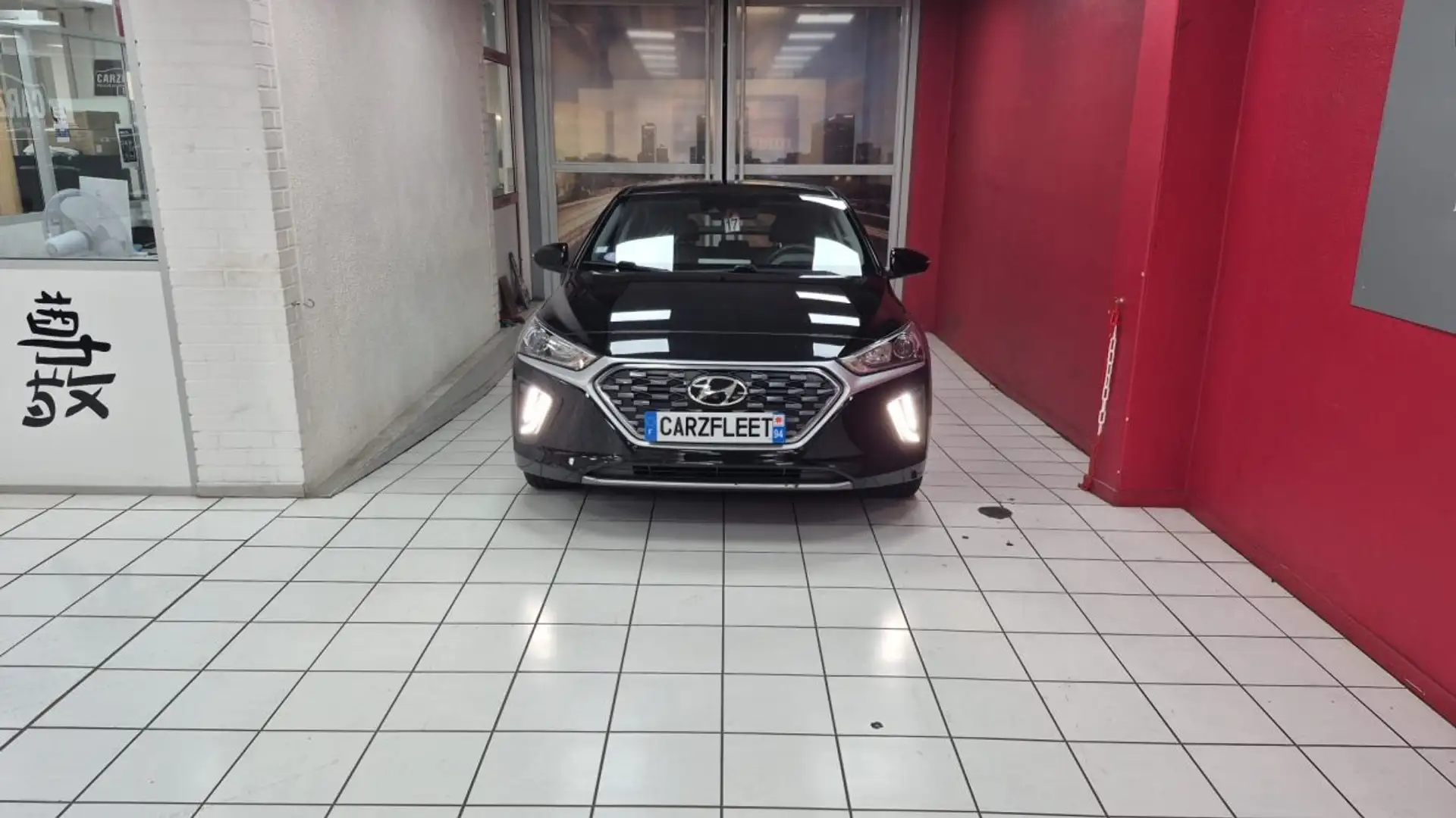 Hyundai IONIQ BERLINE HYBRIDE 141cv BUSINESS/1 ERE MAIN/TVA RECUP Noir - 2