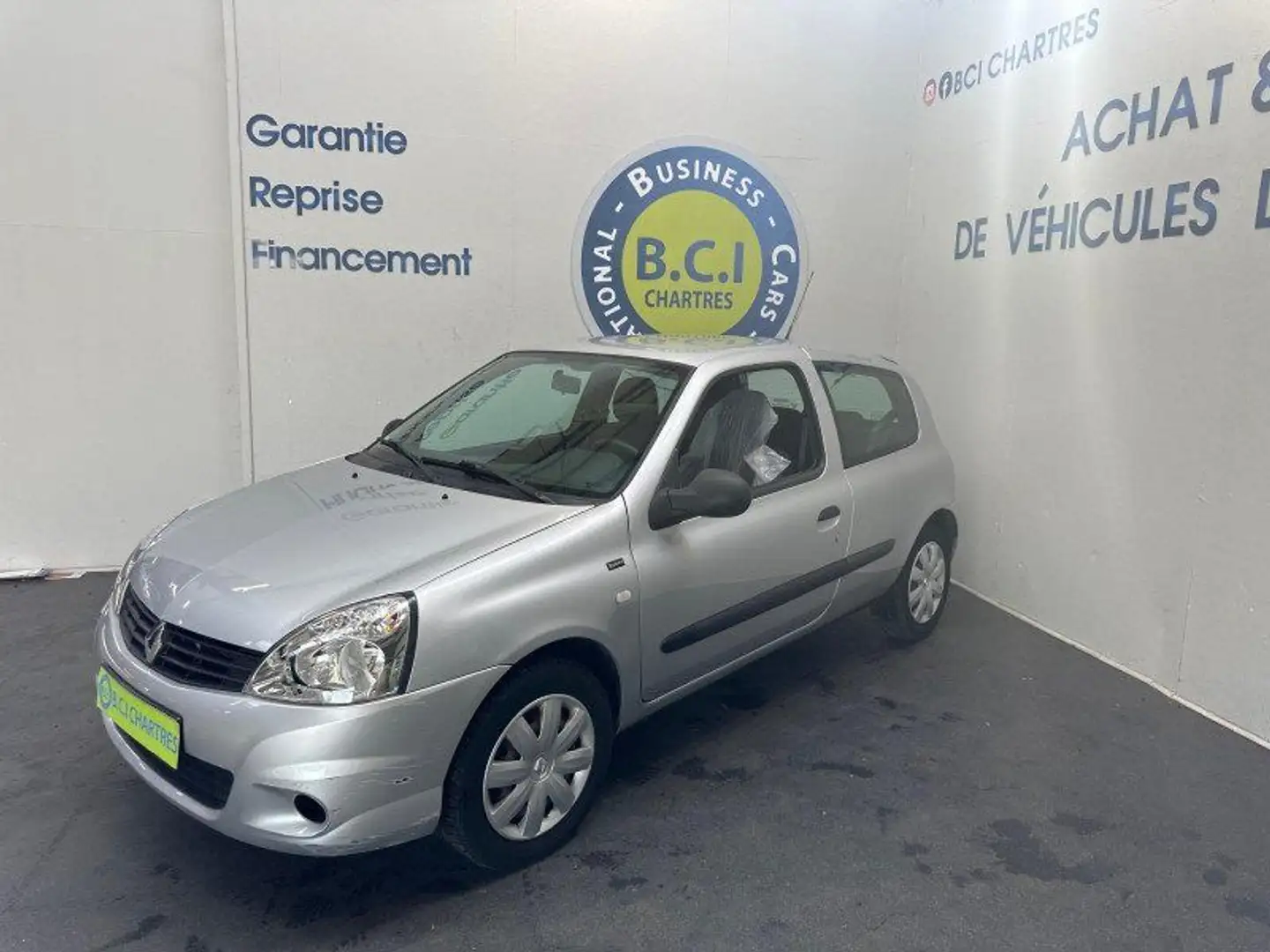Renault Clio II CAMPUS 1.2 16V 75CH AUTHENTIQUE ECO² 5P Gris - 2