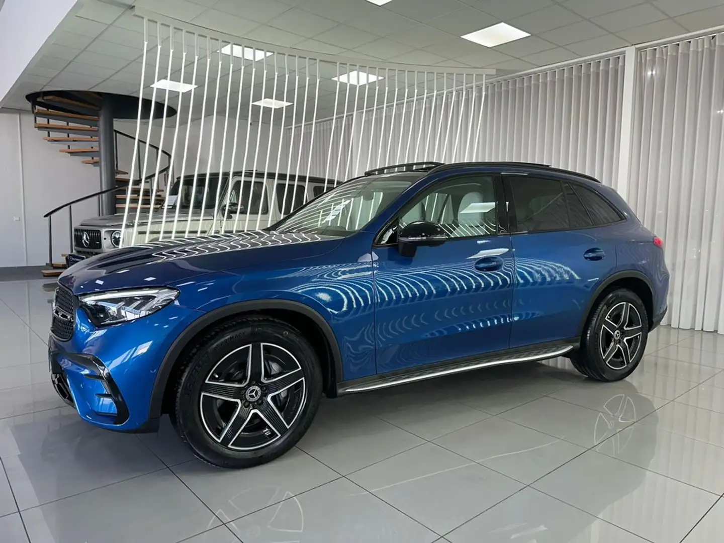 Mercedes-Benz GLC 220 d 4MATIC Azul - 2