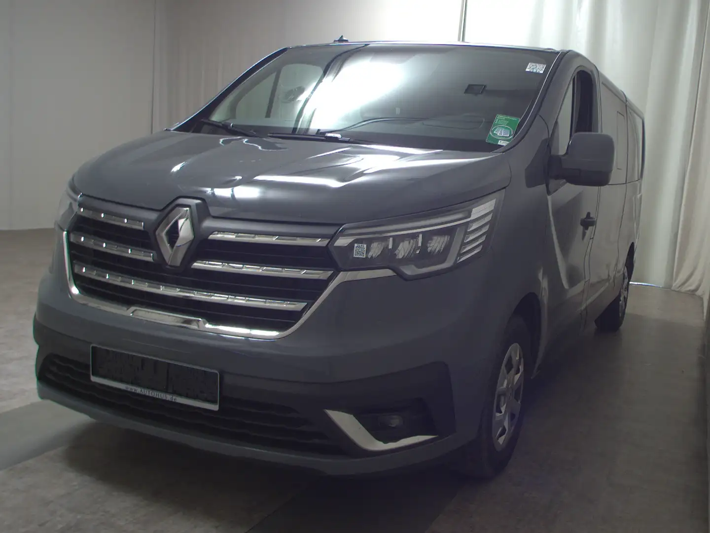 Renault Trafic 2.0 dCi Life L2 9-Sitz Navi LED RFK PDC Grau - 2