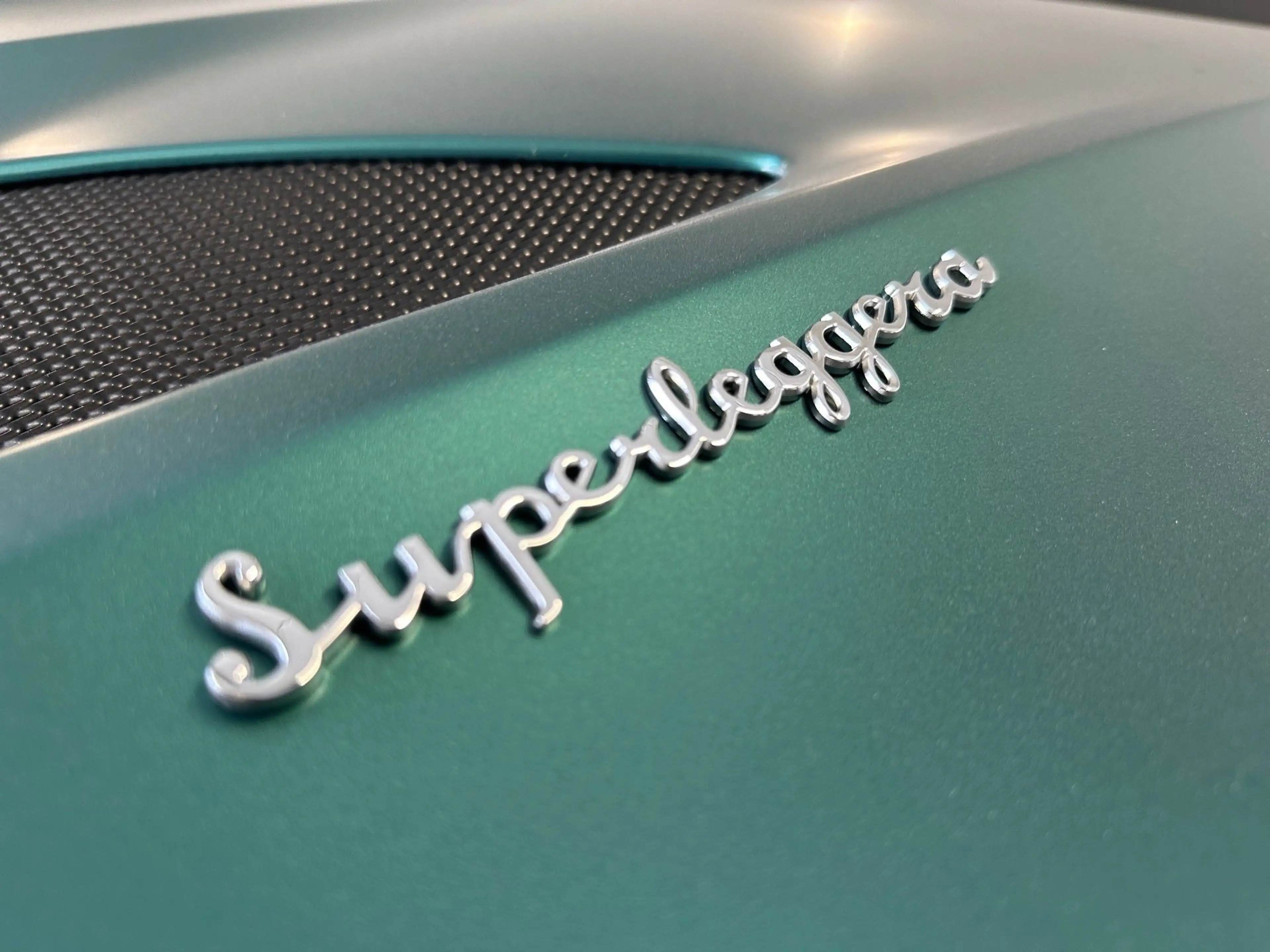 Aston Martin DBS Volante / Satin AM-Racing Green / — photo 9