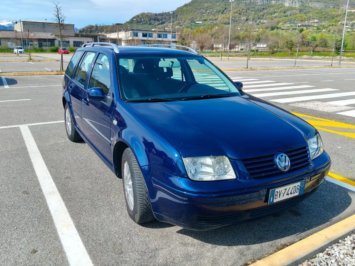 Volkswagen Bora Variant 1.9 tdi Highline - 2