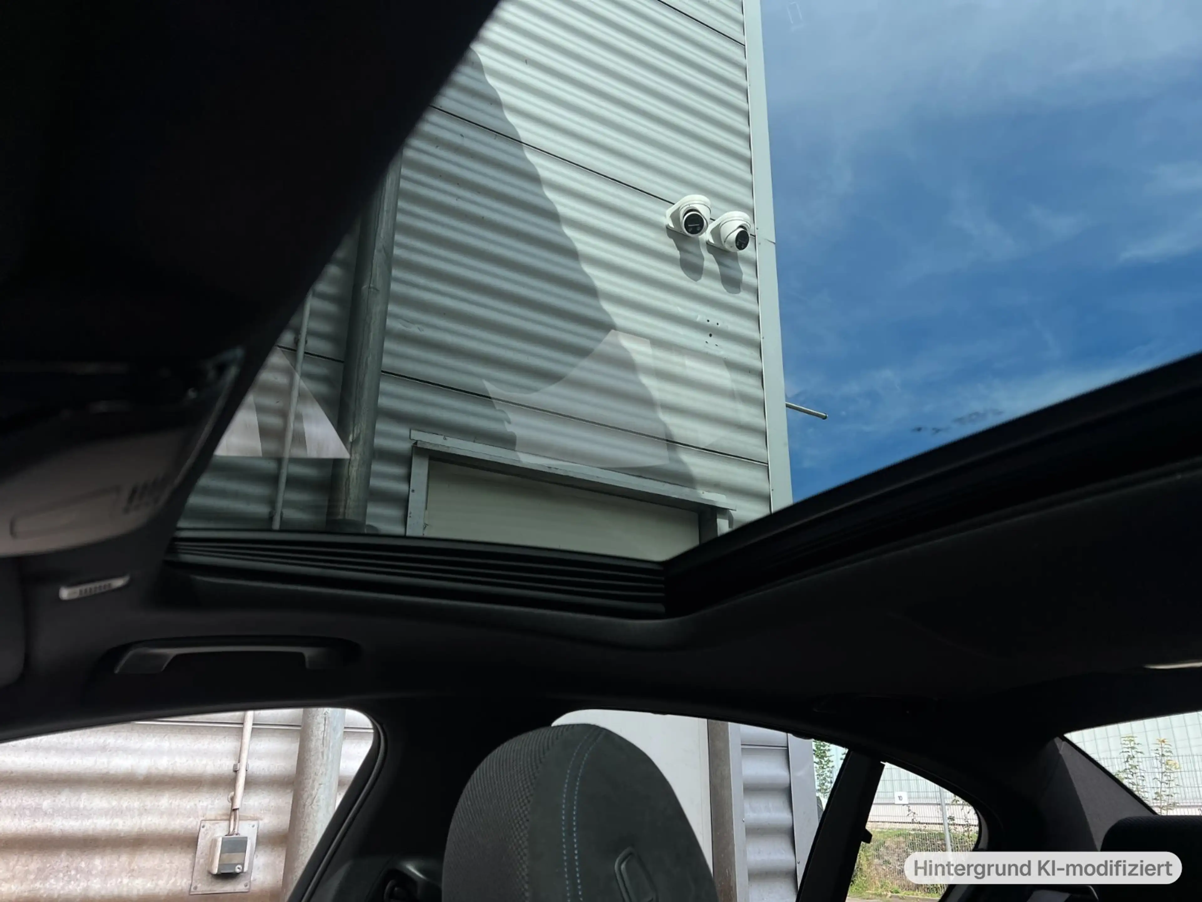 BMW 550 M550i xDrive Limousine — photo 15