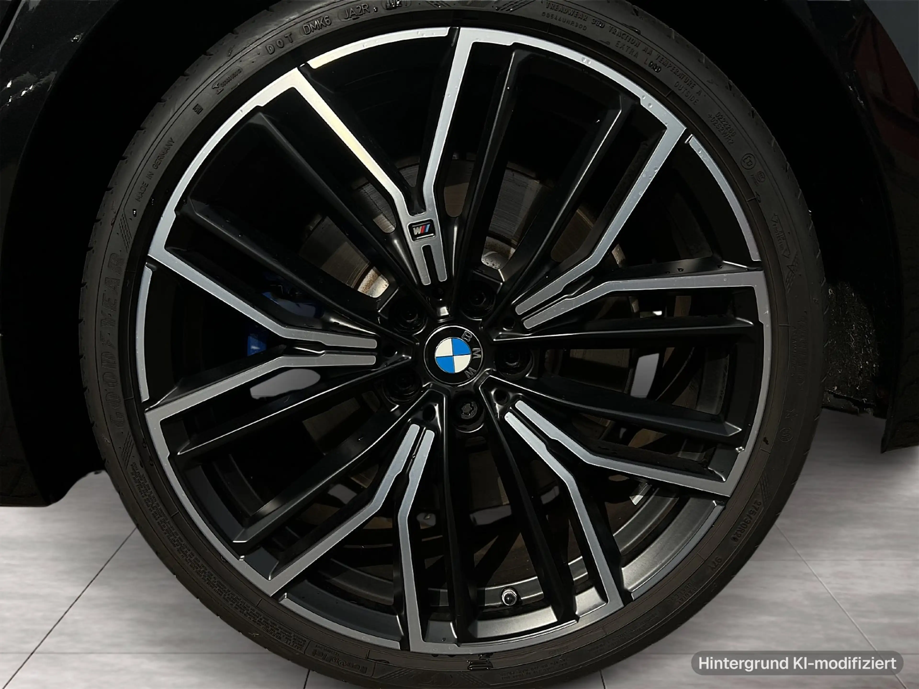 BMW 550 M550i xDrive Limousine — photo 6