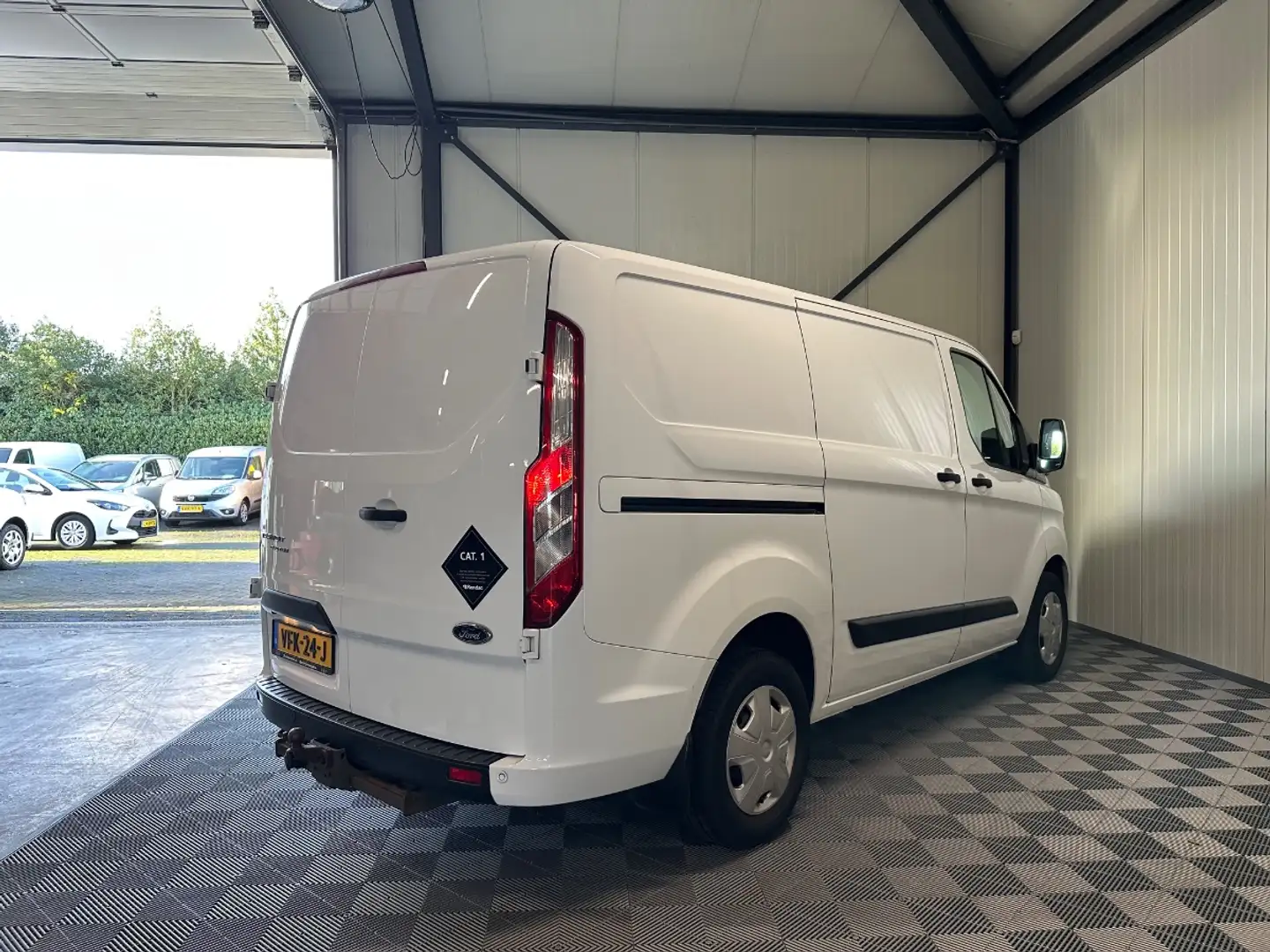 Ford Transit Custom 2.0 TDCI 77kw | L1H1 Ambiente 3-Pers | Airco | Cru Blanc - 2