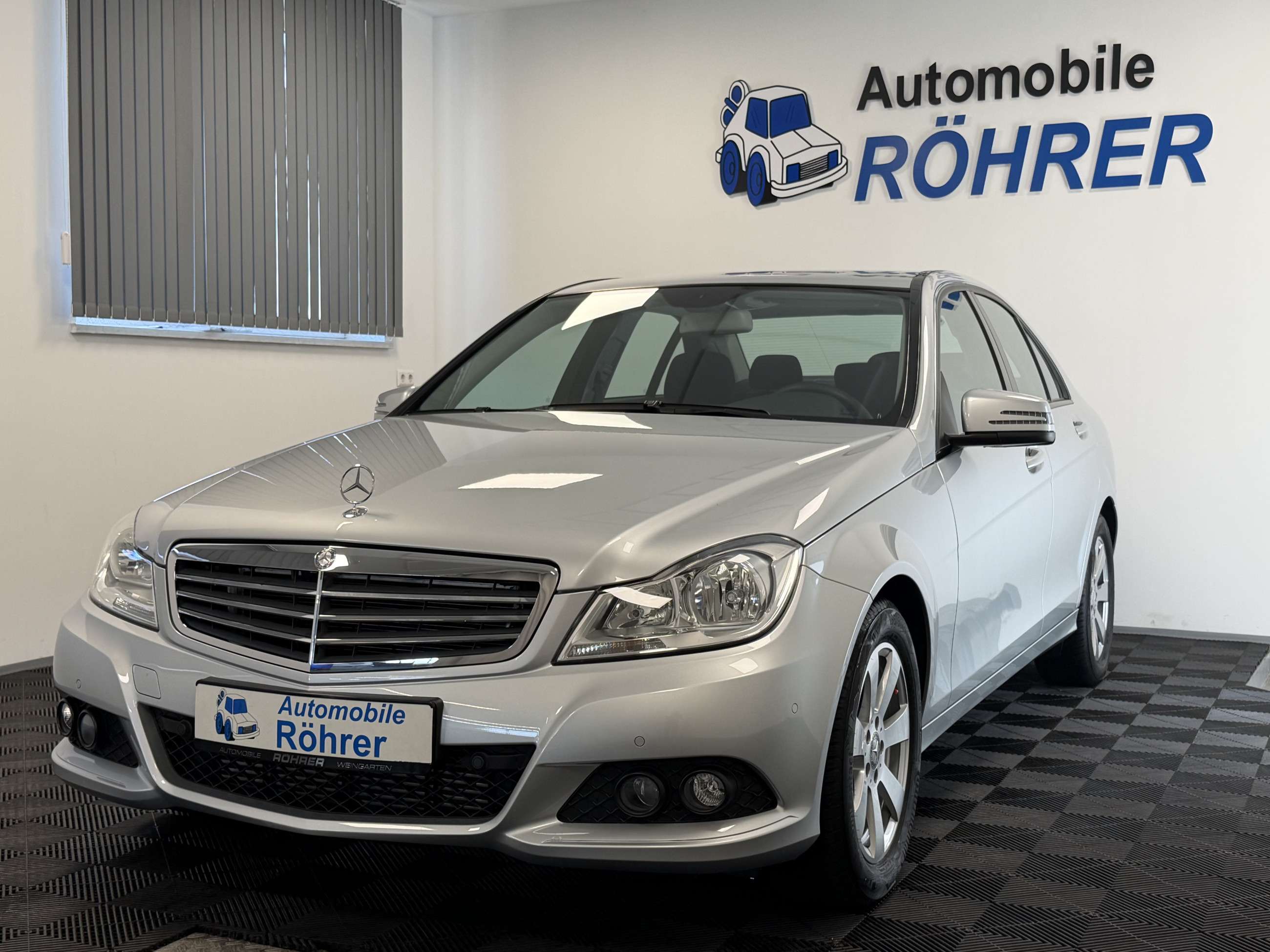 Mercedes-Benz C 180