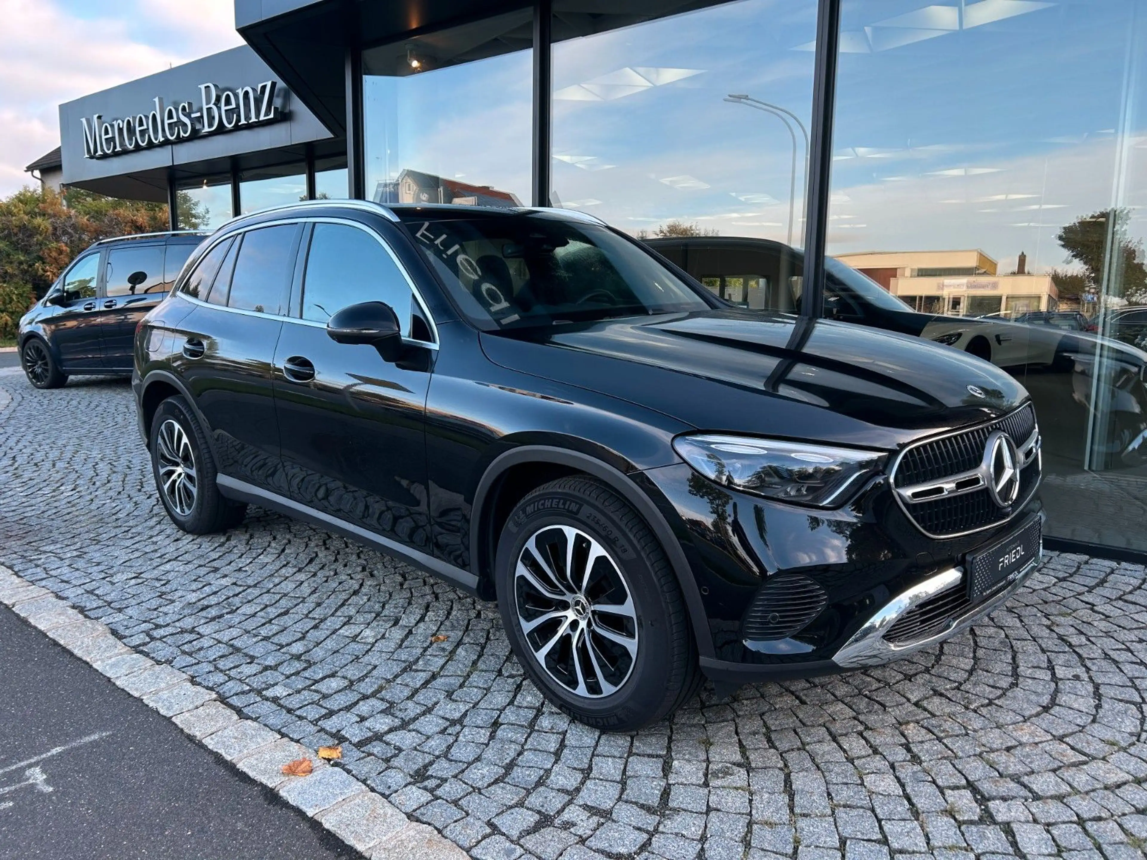 Mercedes-Benz GLC 220 d 4Matic AVANTGARDE,WINTER,DIGITAL,AHK — photo 4