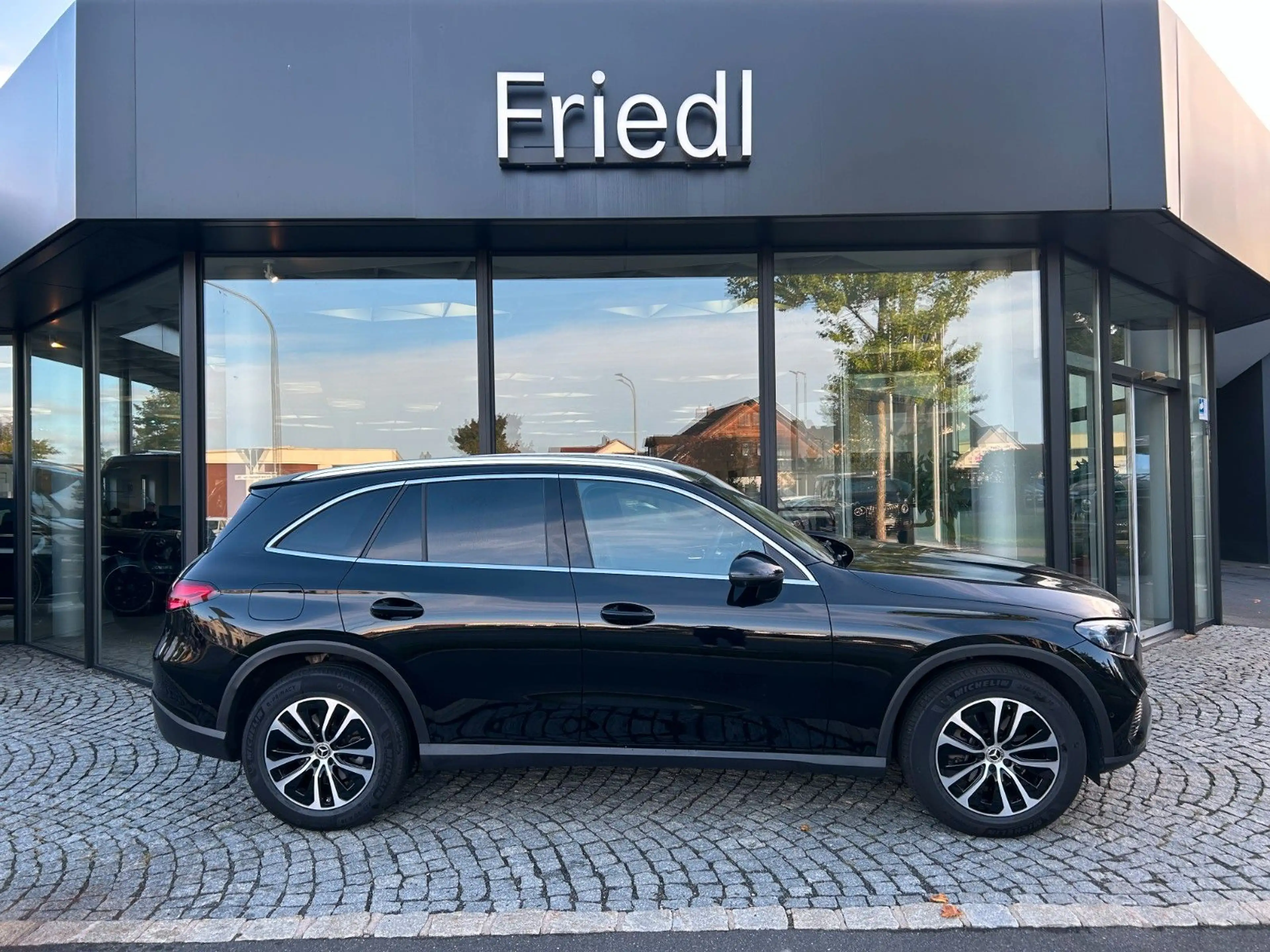 Mercedes-Benz GLC 220 d 4Matic AVANTGARDE,WINTER,DIGITAL,AHK — photo 2