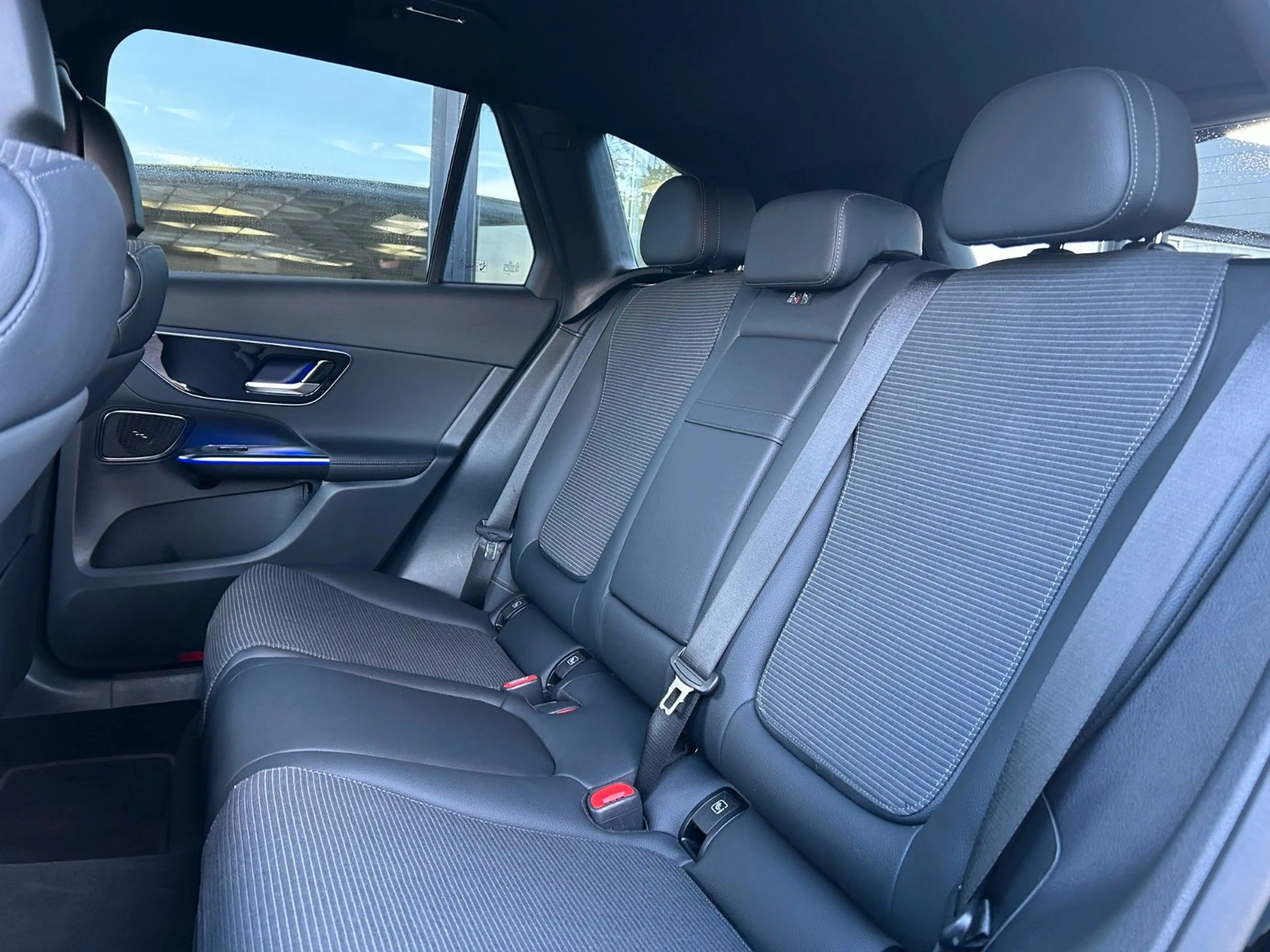 Mercedes-Benz GLC 220 d 4Matic AVANTGARDE,WINTER,DIGITAL,AHK — photo 12