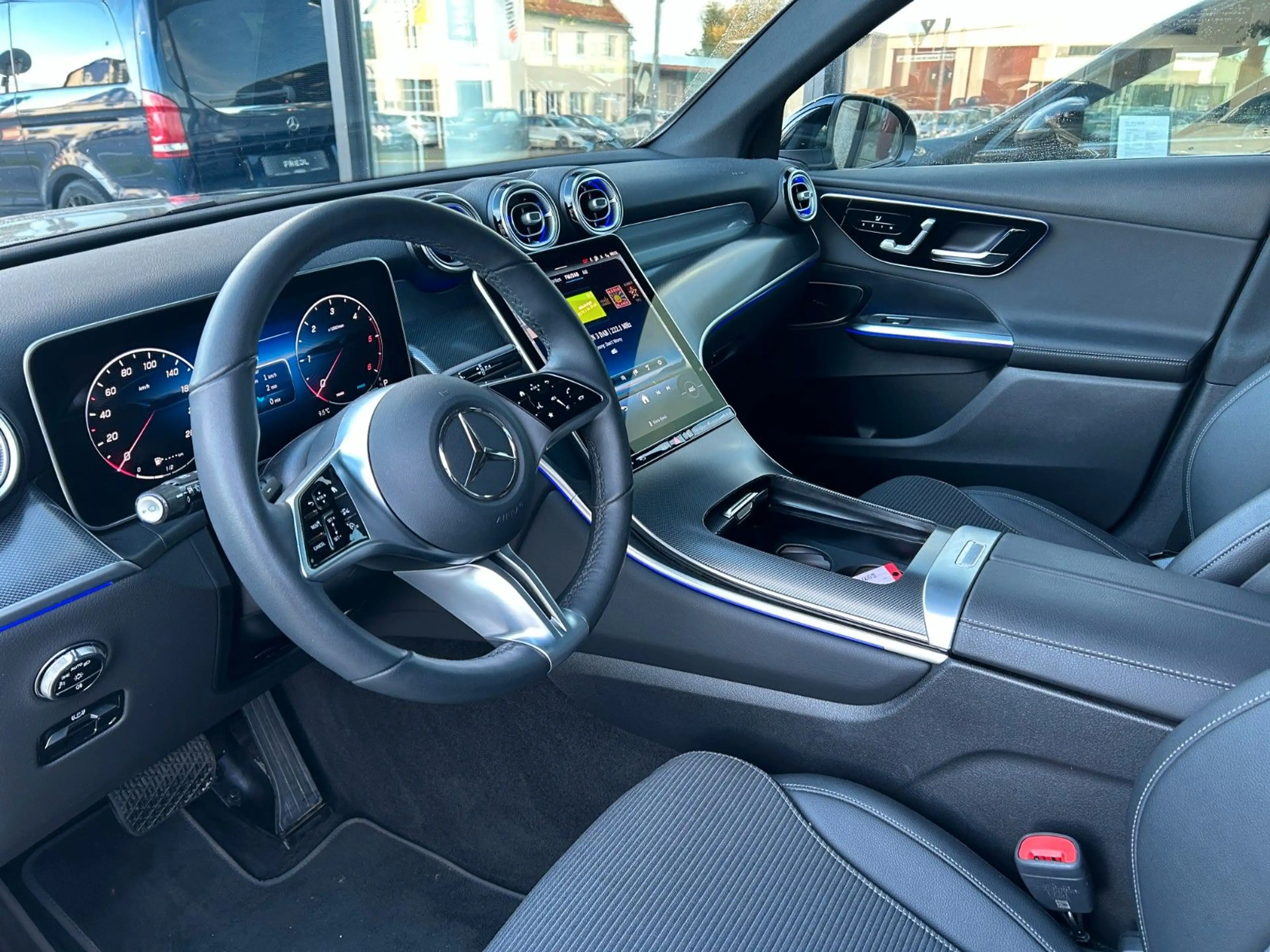 Mercedes-Benz GLC 220 d 4Matic AVANTGARDE,WINTER,DIGITAL,AHK — photo 10