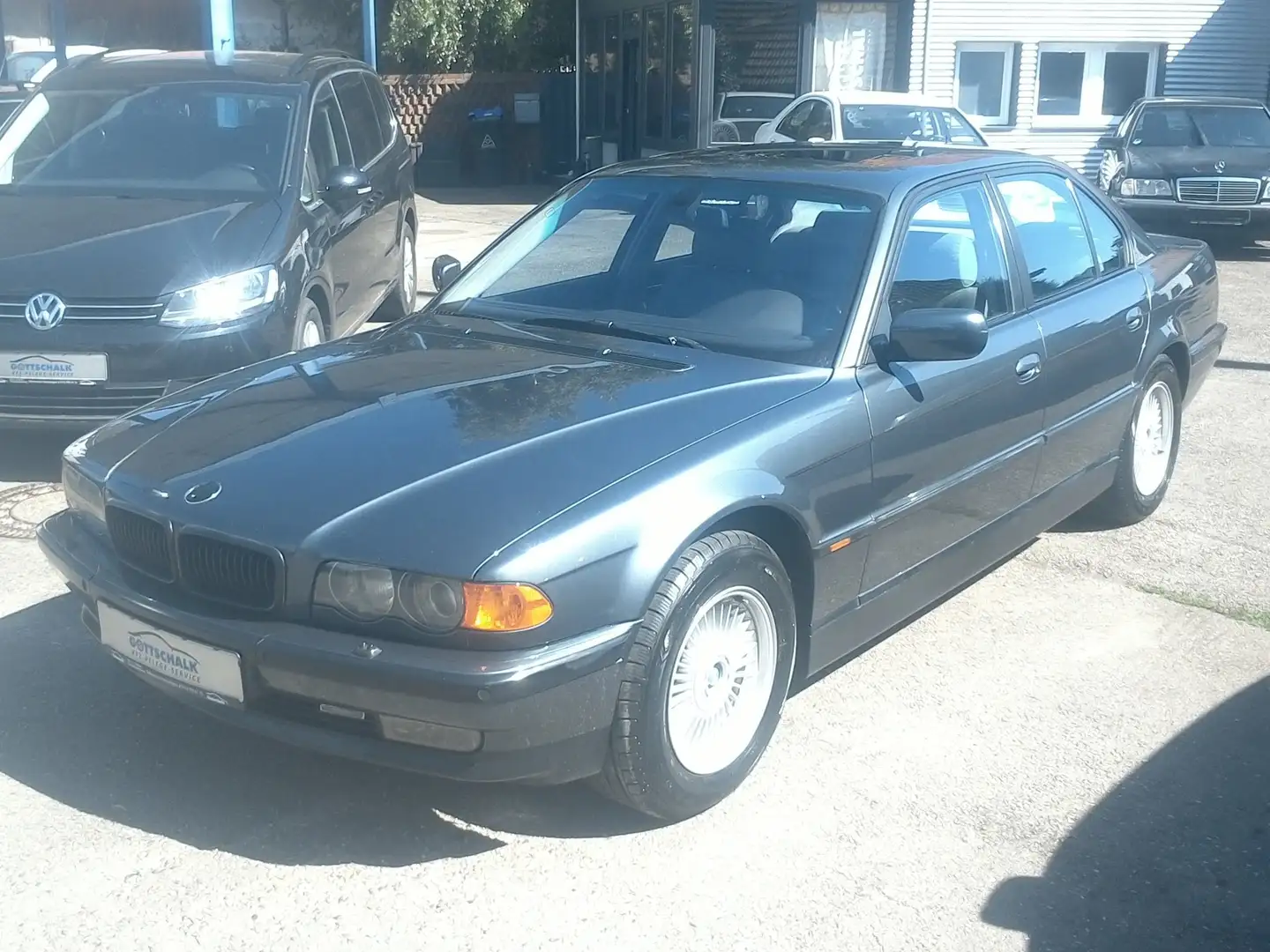 BMW 728 728i Gri - 2