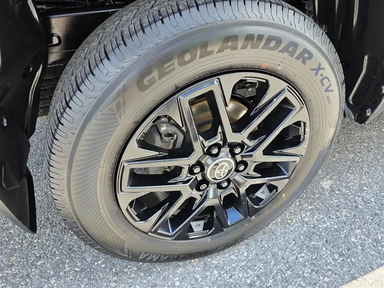 Toyota Tundra снимка Toyota Tundra