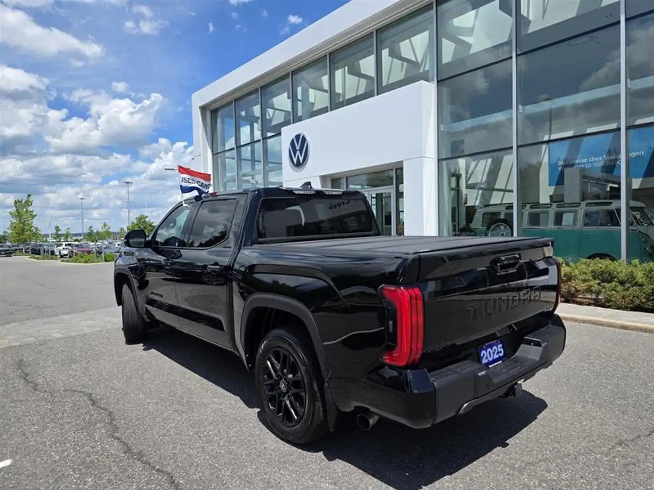 Toyota Tundra снимка Toyota Tundra