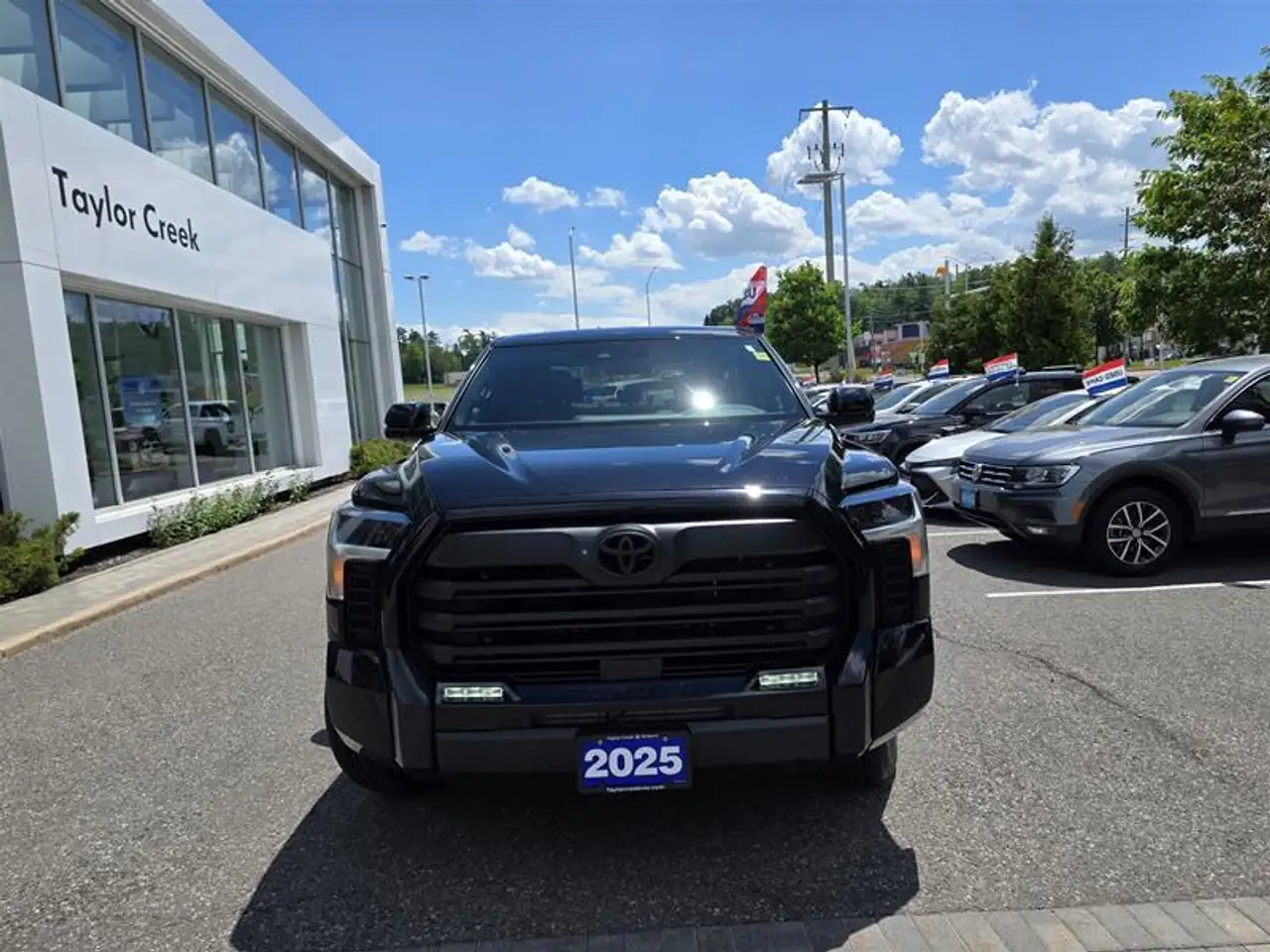 Toyota Tundra снимка Toyota Tundra