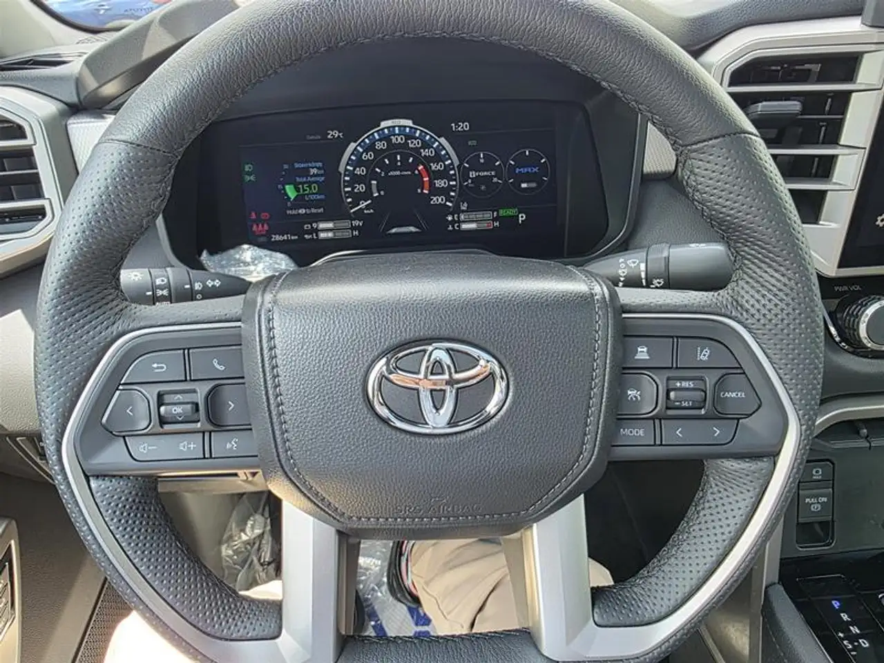 Toyota Tundra снимка Toyota Tundra