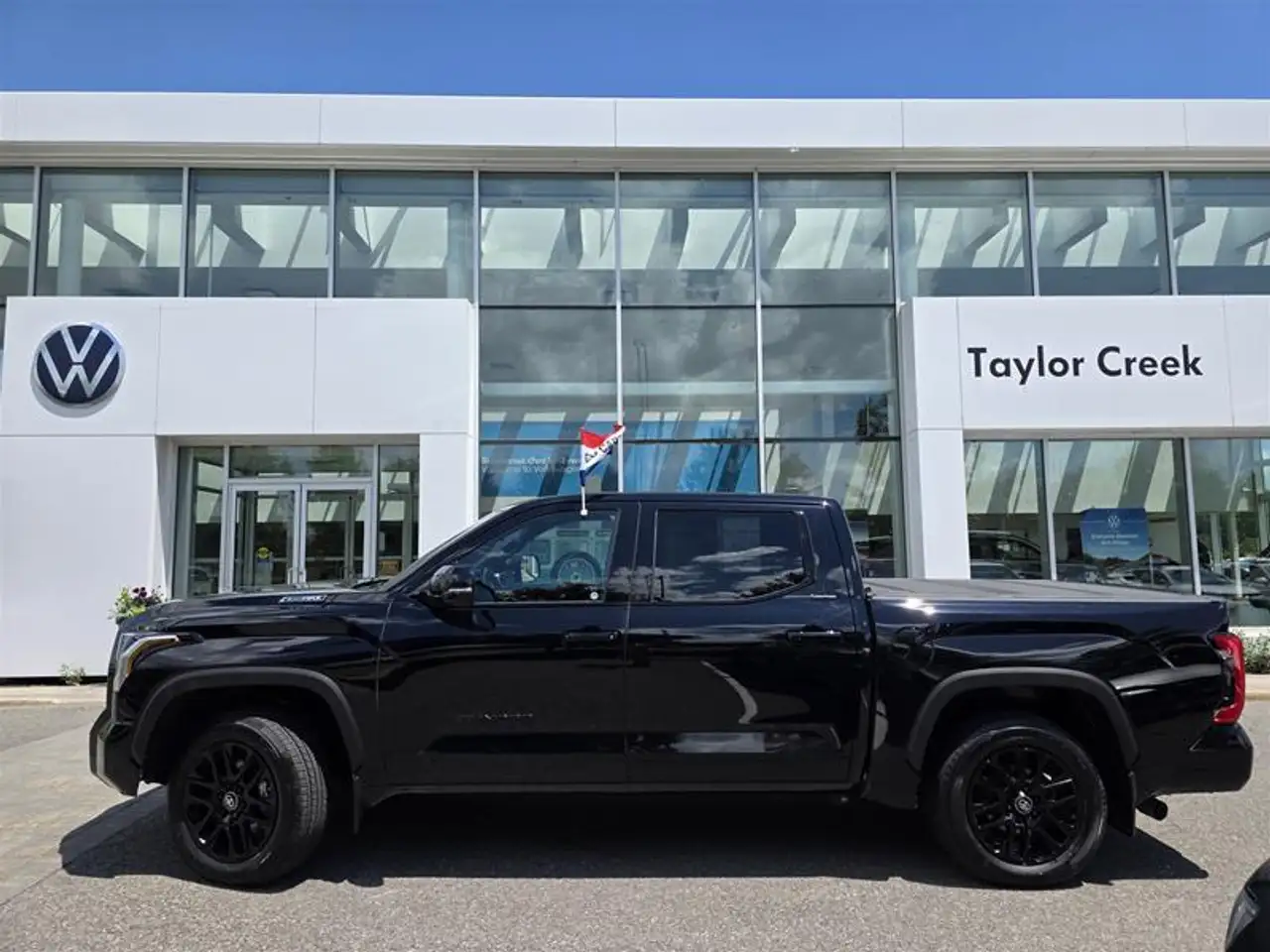 Toyota Tundra снимка Toyota Tundra