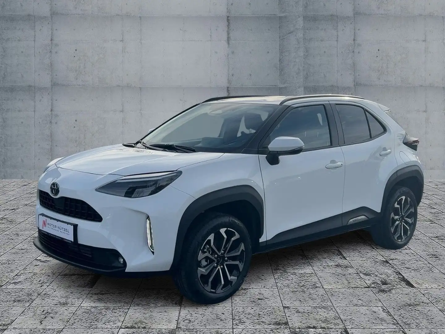 Toyota Yaris Cross 1.5Hybrid TEAMPLAYER LED+NAV+ACC+RFK Wit - 2