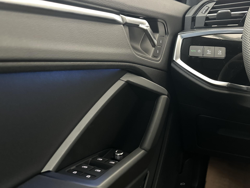 Audi Q3 S line 40 TDI quattro+AHK+Navi+Matrix+Kamera+Bl... — photo 10