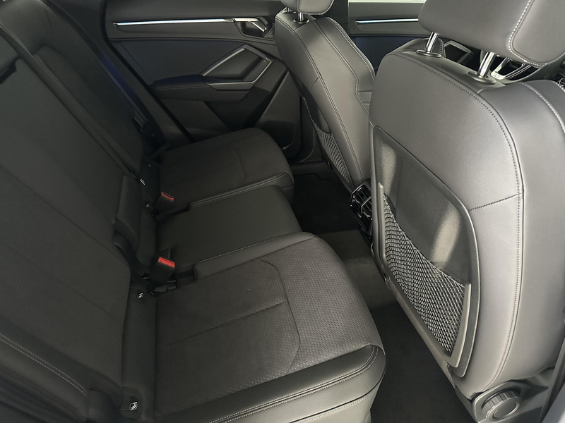 Audi Q3 S line 40 TDI quattro+AHK+Navi+Matrix+Kamera+Bl... — photo 14