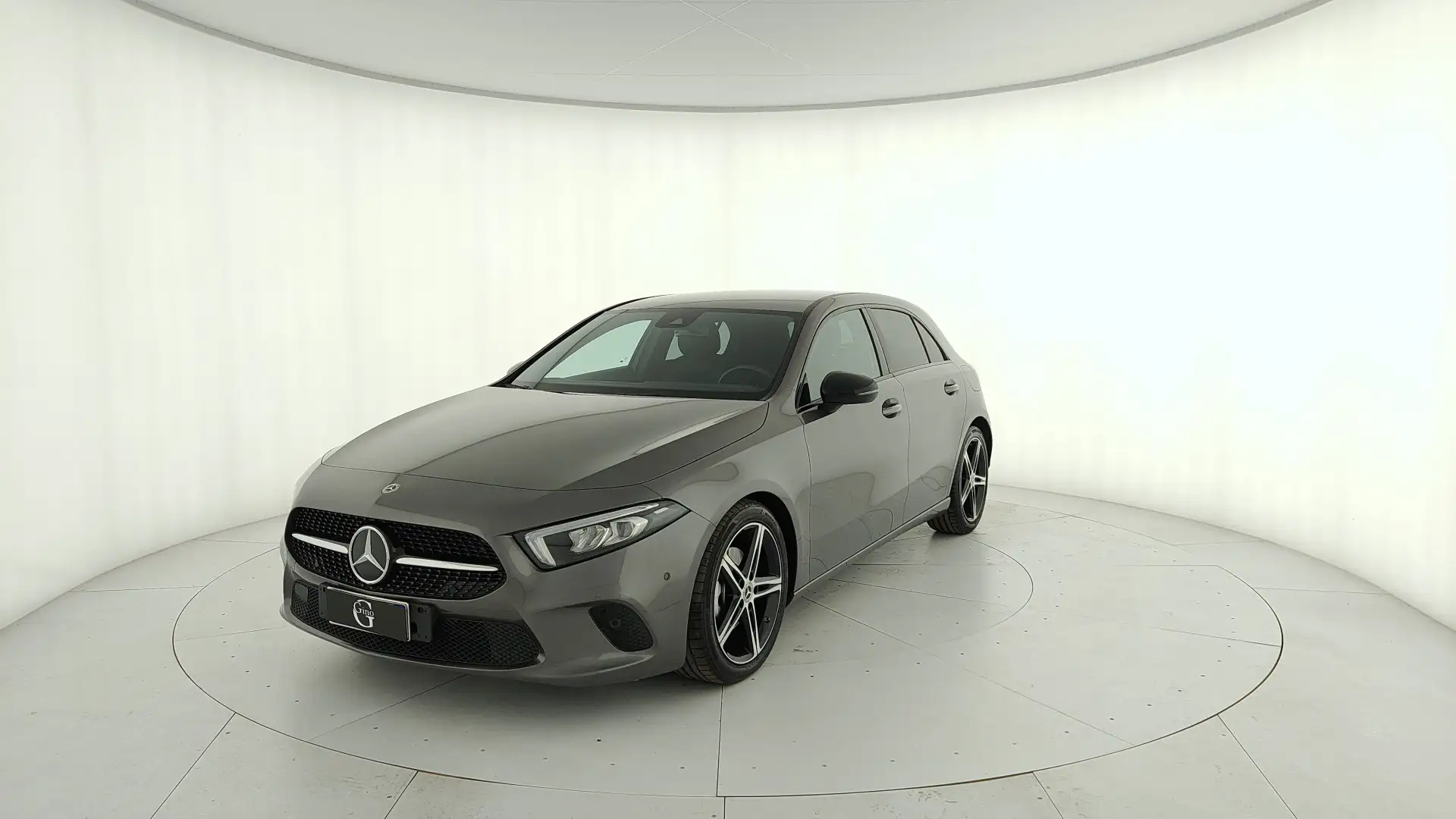 Mercedes-Benz A 180 d Sport auto Grau - 1