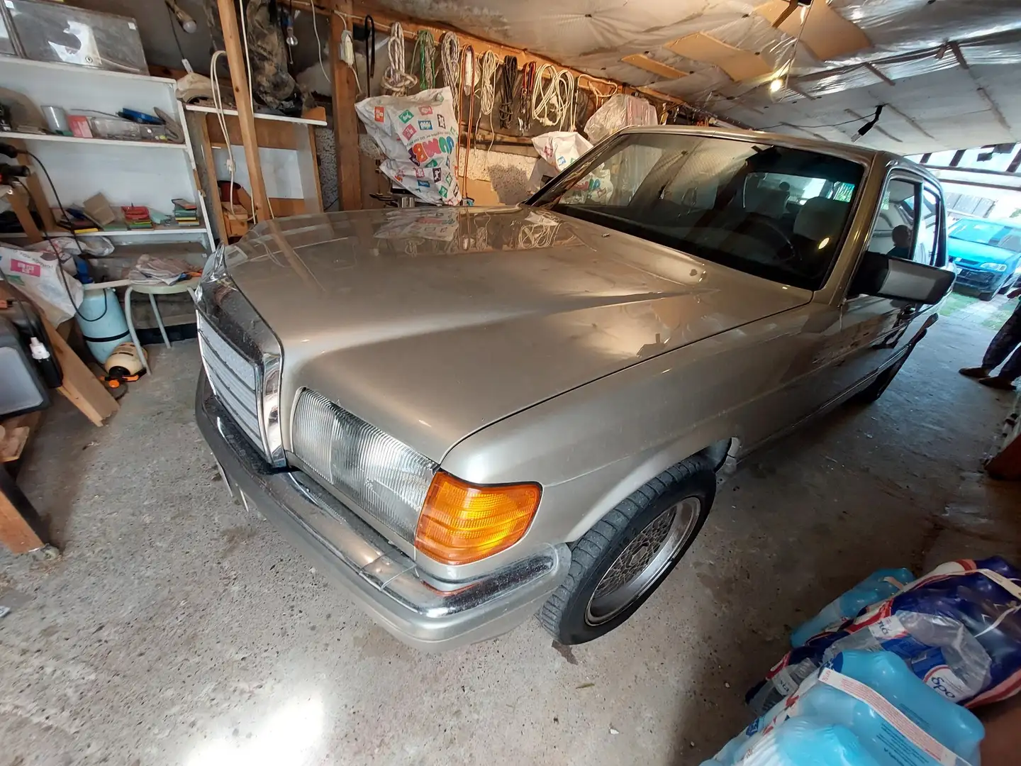 Mercedes-Benz 380 W126 (1980) – Original Condition – Historic Plates - 1