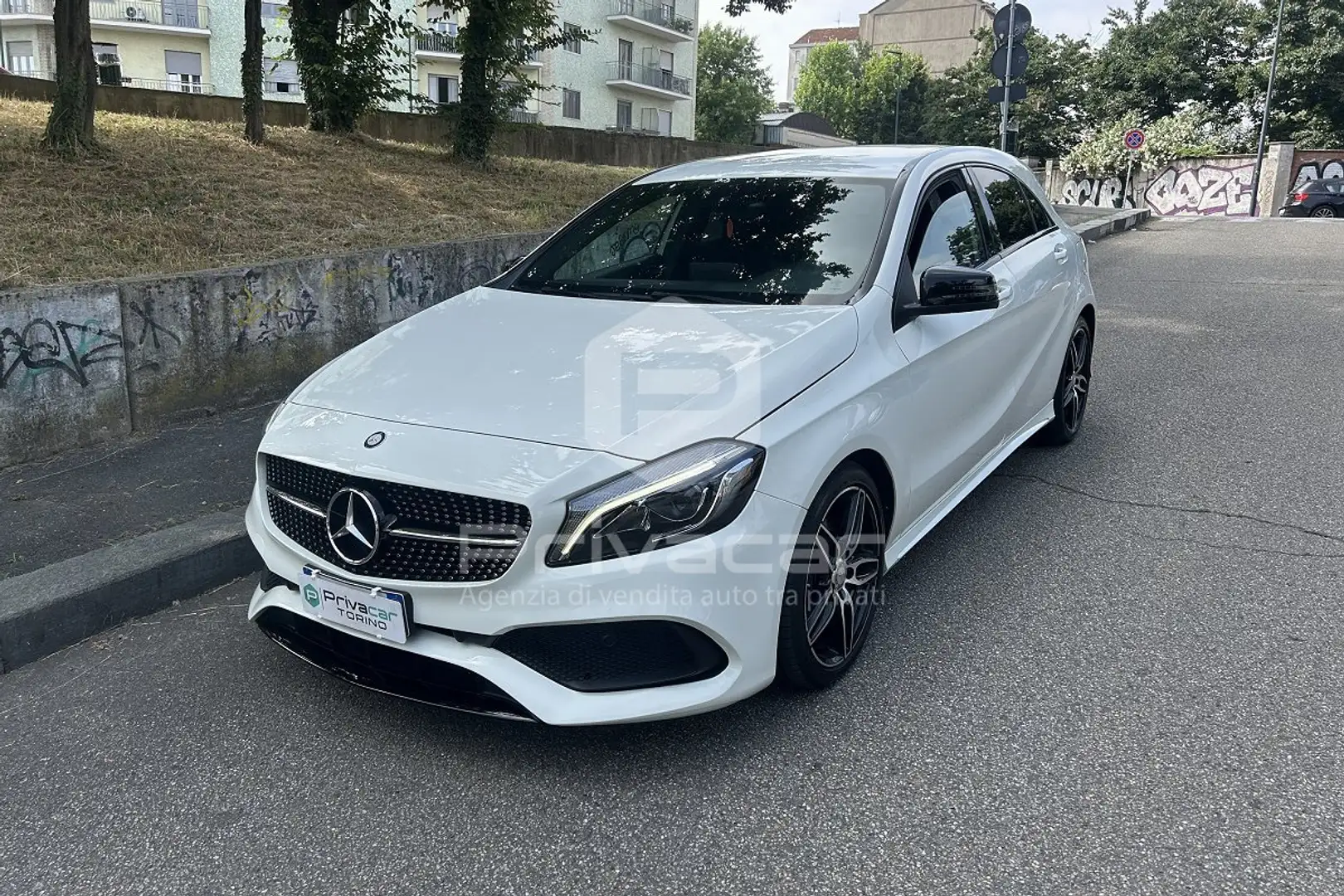 Mercedes-Benz A 200 A 200 d Premium Weiß - 1