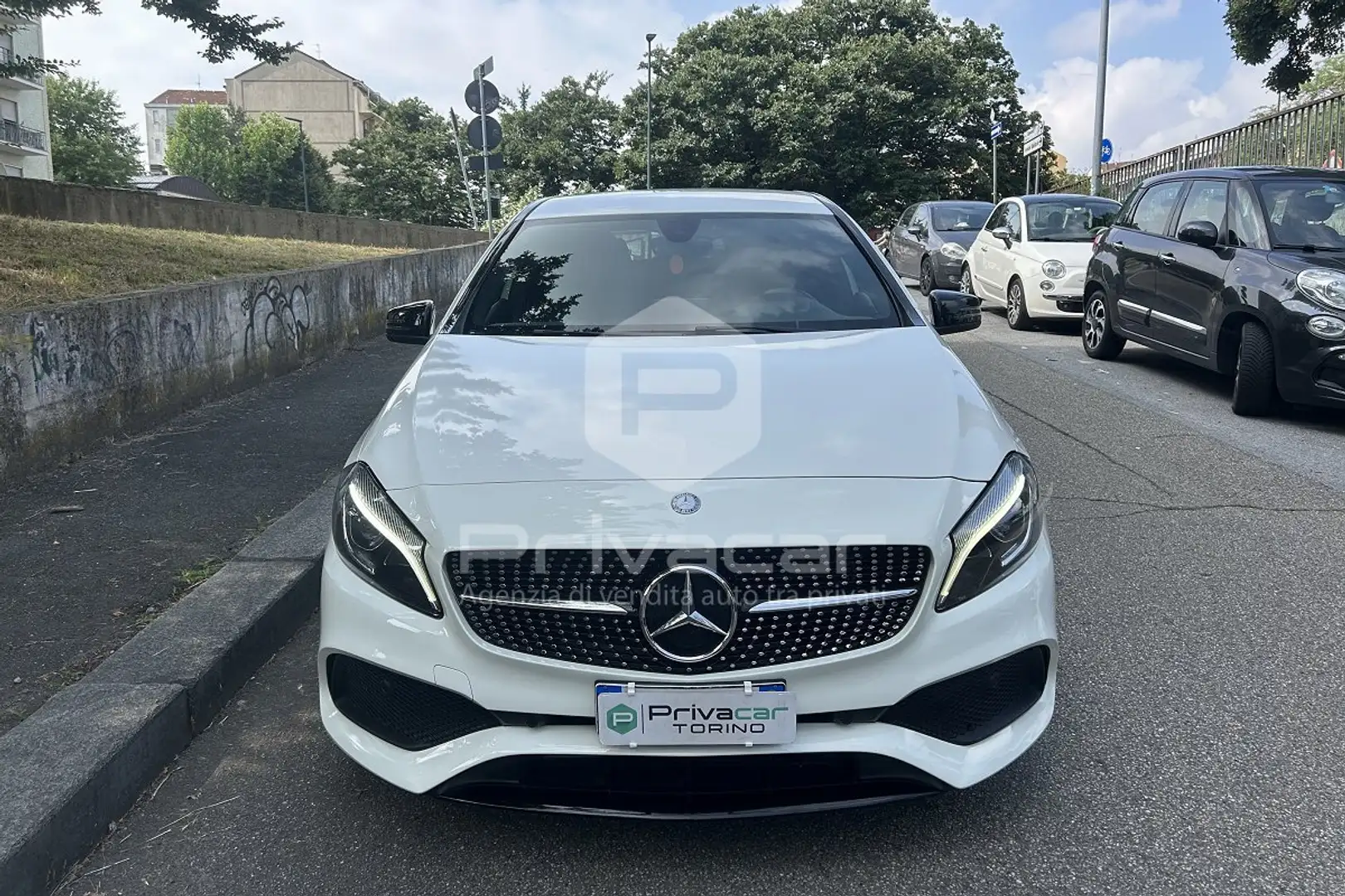 Mercedes-Benz A 200 A 200 d Premium Weiß - 2