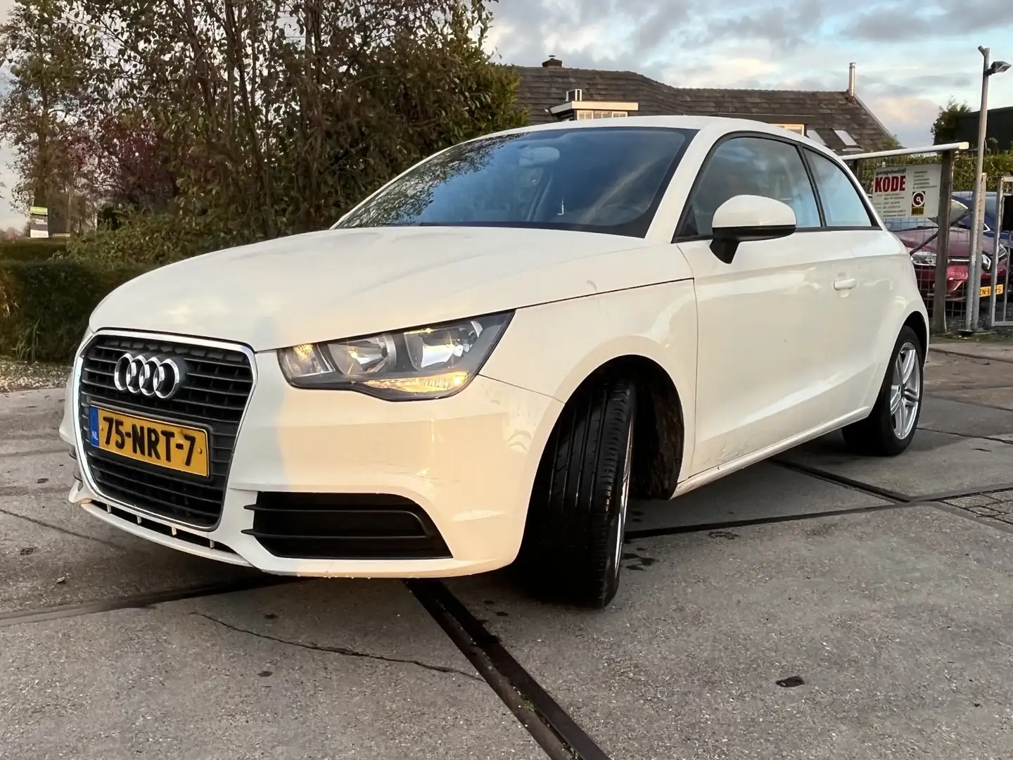 Audi A1 1.2 TFSI Attraction Pro Line Business Cruise contr Wit - 1