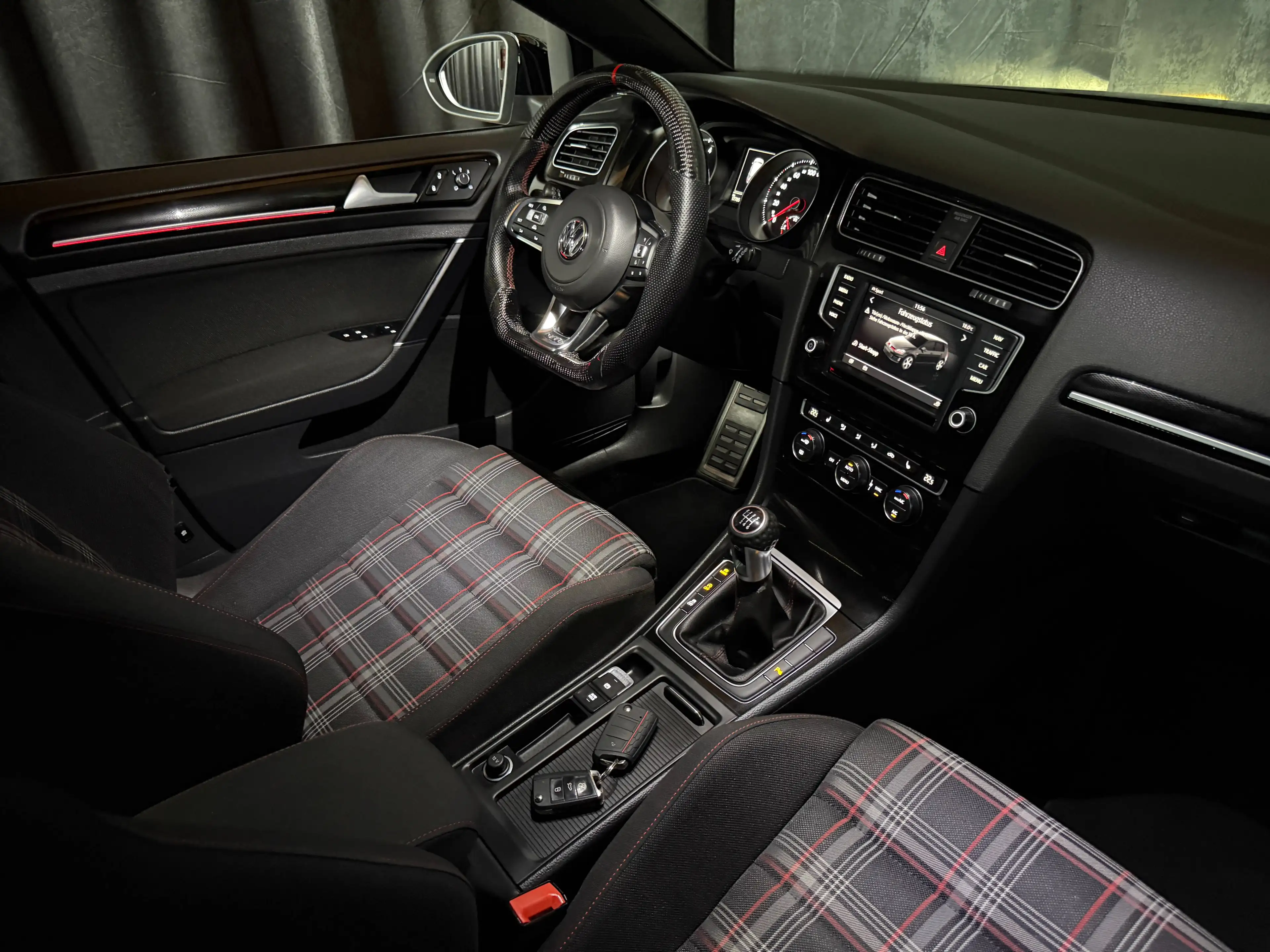 Volkswagen Golf GTI GTI Performance *XENON*SERVICEGEPFEGT* — photo 32