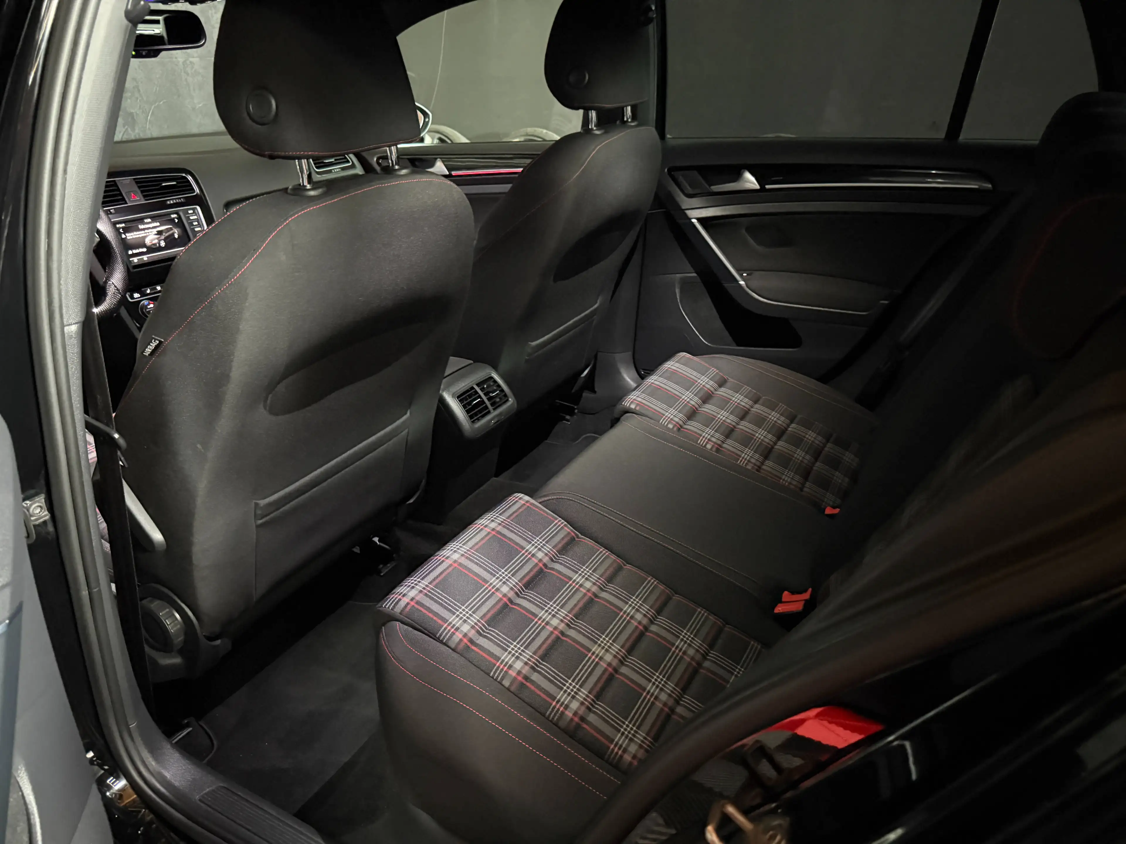 Volkswagen Golf GTI GTI Performance *XENON*SERVICEGEPFEGT* — photo 29