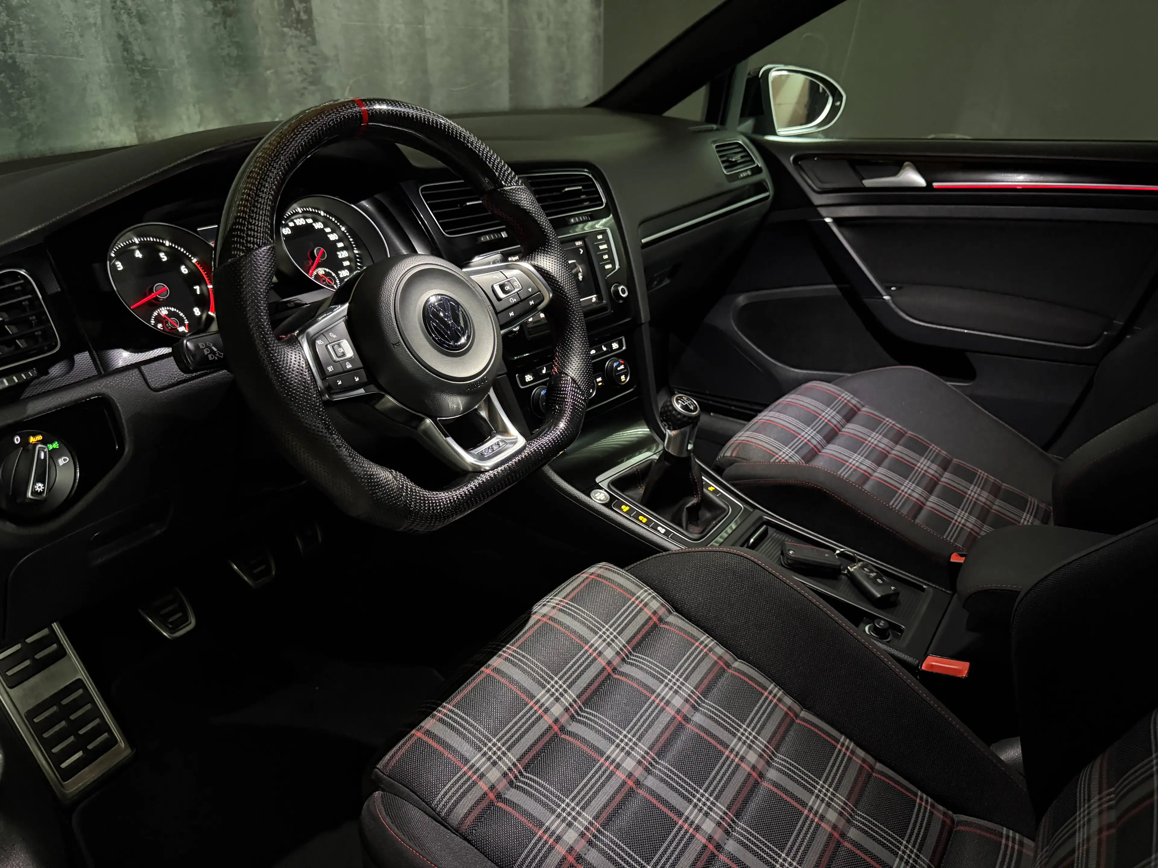 Volkswagen Golf GTI GTI Performance *XENON*SERVICEGEPFEGT* — photo 28