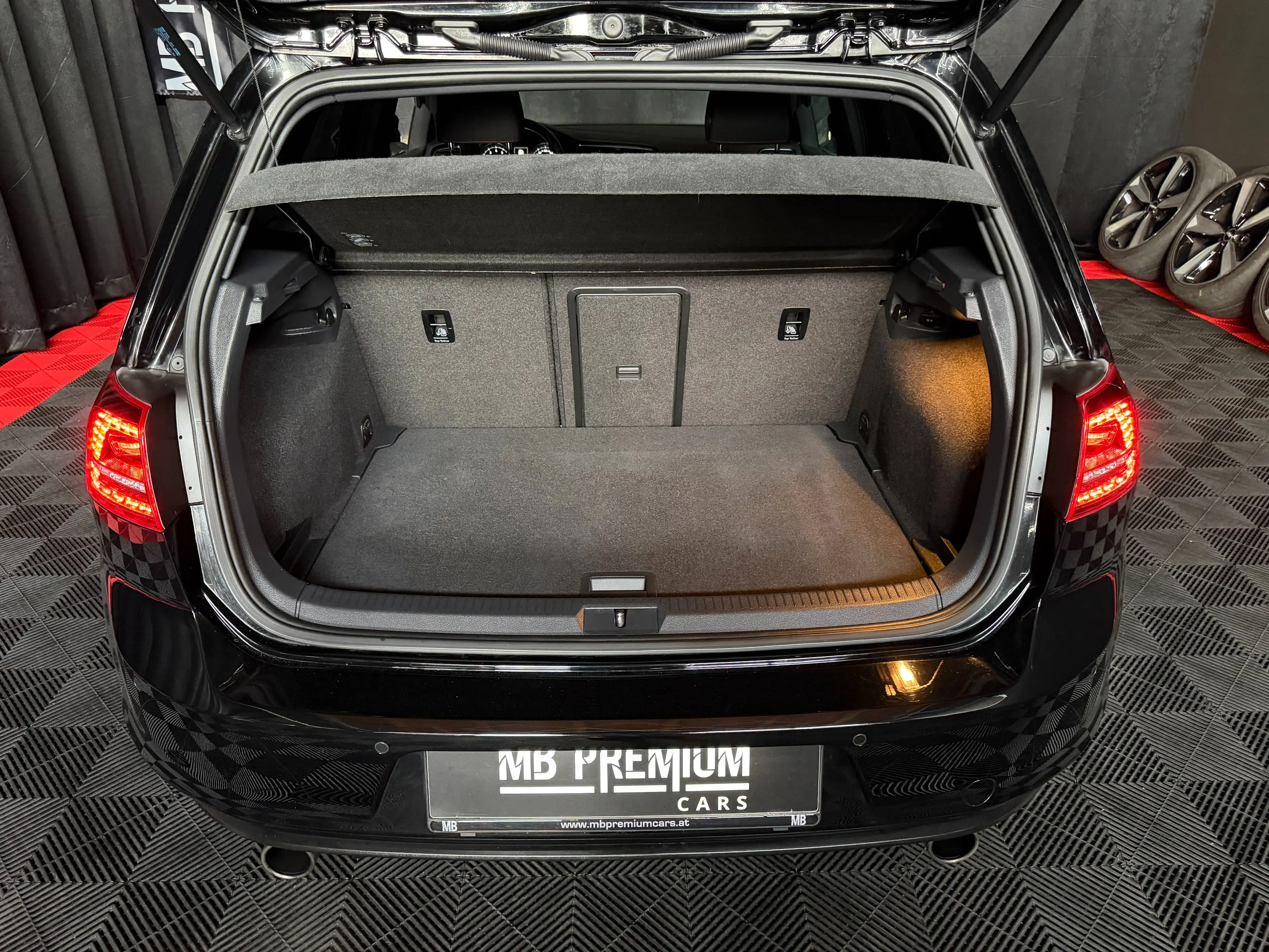 Volkswagen Golf GTI GTI Performance *XENON*SERVICEGEPFEGT* — photo 23