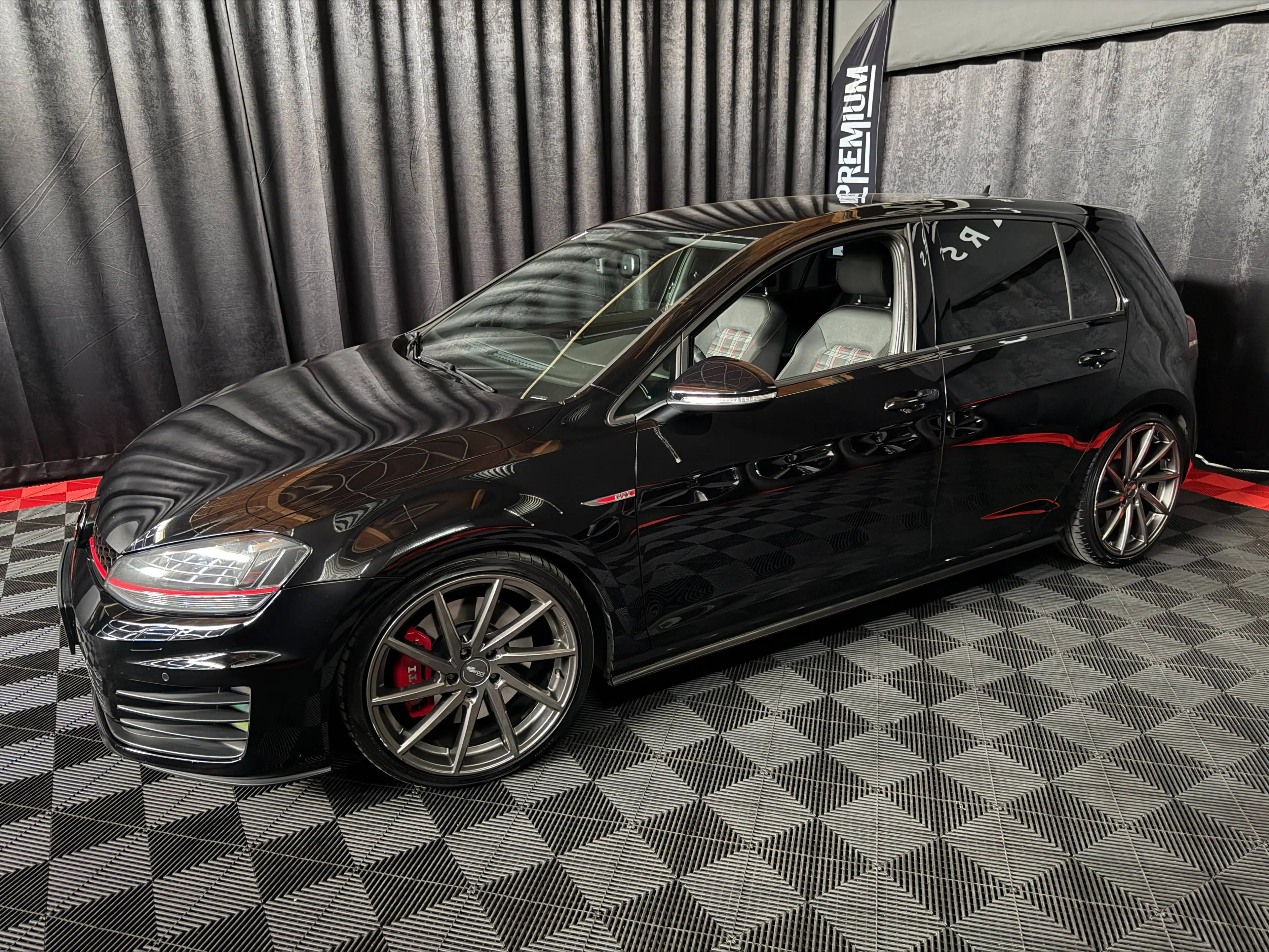 Volkswagen Golf GTI GTI Performance *XENON*SERVICEGEPFEGT* — photo 11