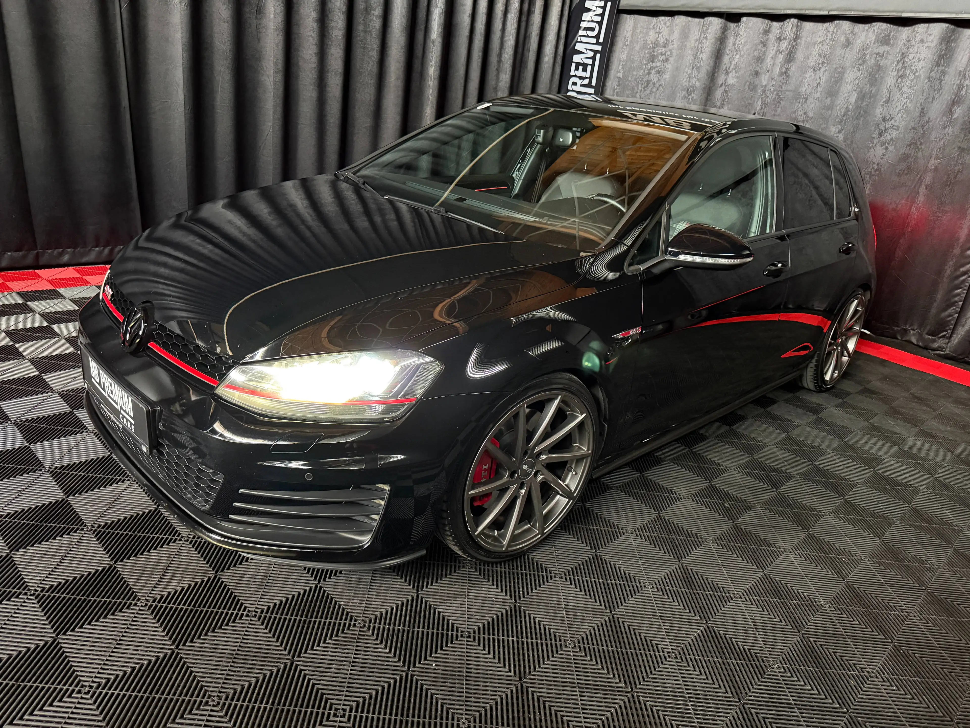 Volkswagen Golf GTI GTI Performance *XENON*SERVICEGEPFEGT* — photo 2