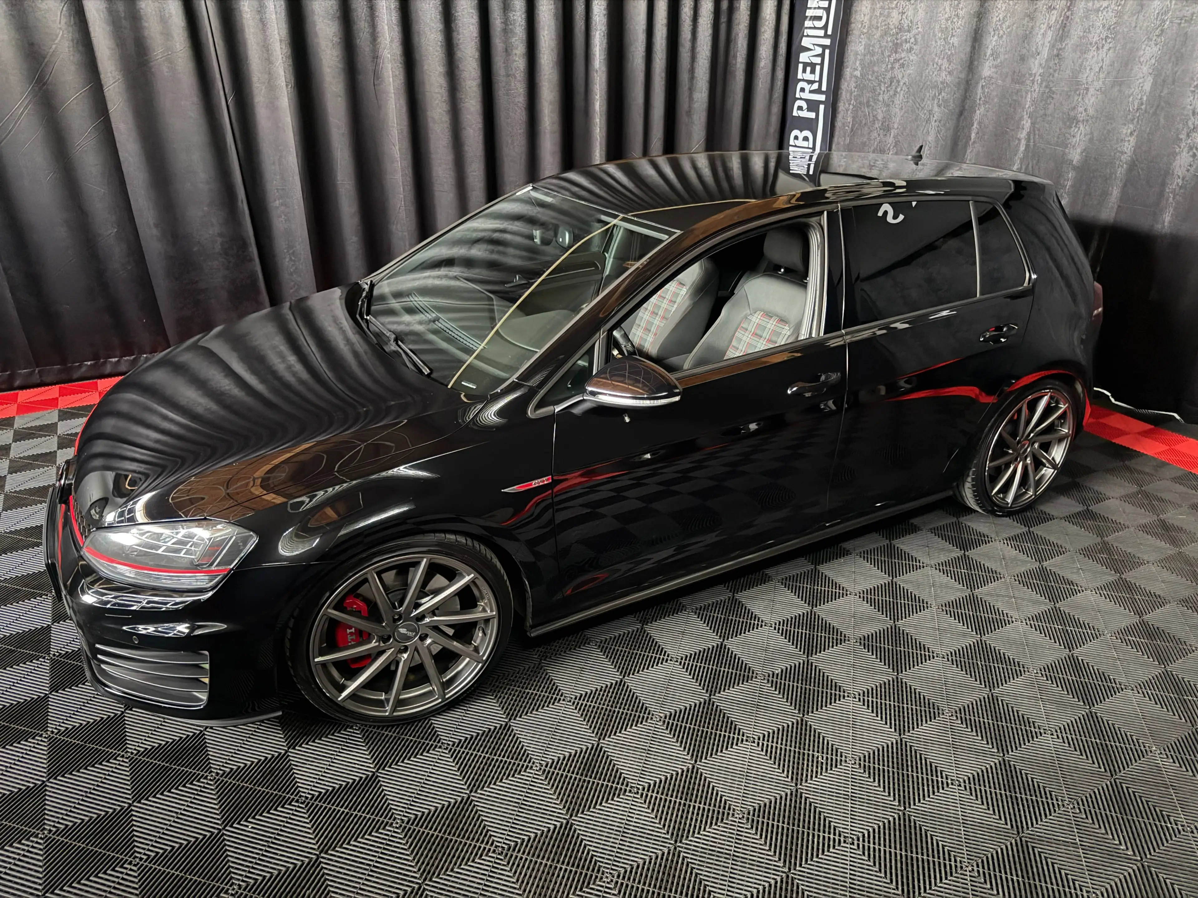 Volkswagen Golf GTI GTI Performance *XENON*SERVICEGEPFEGT* — photo 10