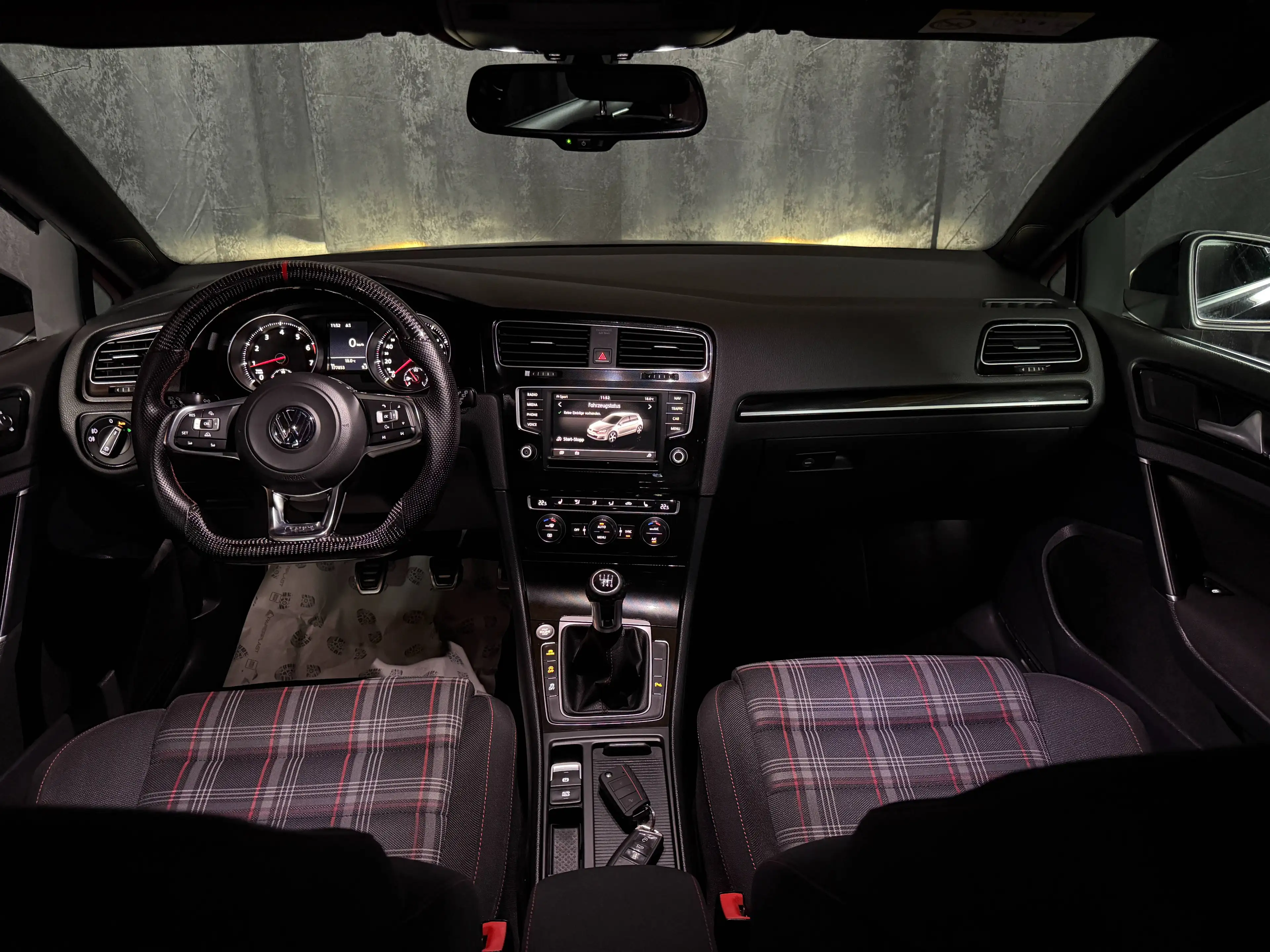 Volkswagen Golf GTI GTI Performance *XENON*SERVICEGEPFEGT* — photo 25