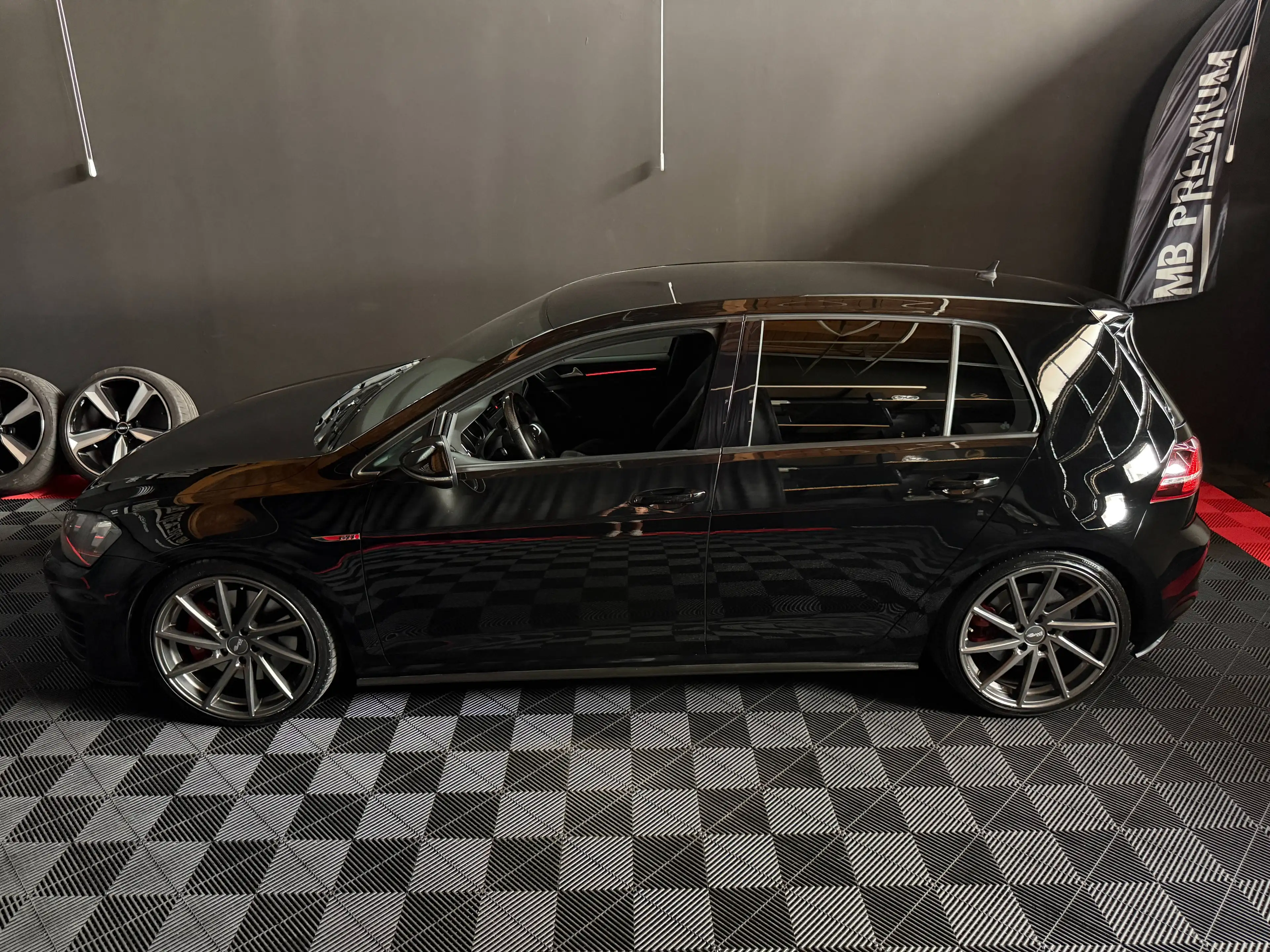 Volkswagen Golf GTI GTI Performance *XENON*SERVICEGEPFEGT* — photo 39