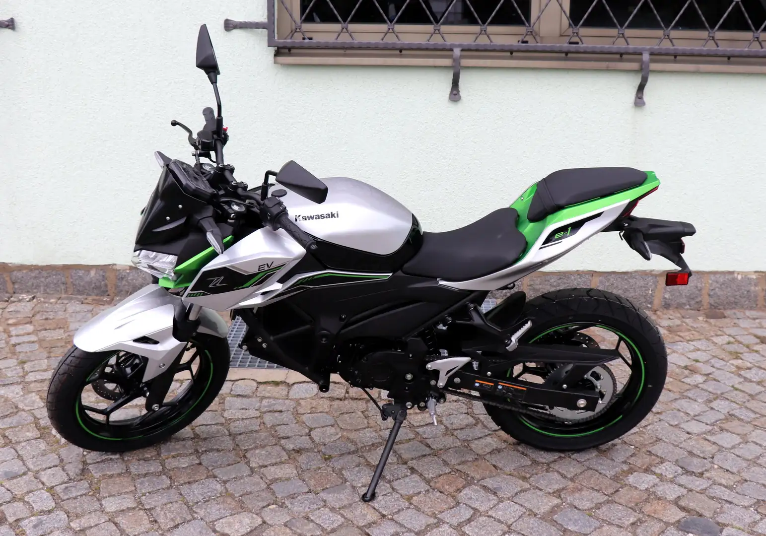 Kawasaki Z 1 Z e-1 Silber - 1