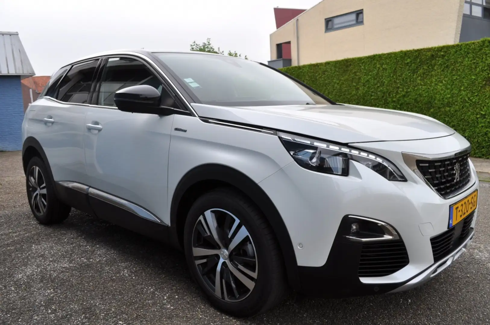 Peugeot 3008 1.6 turbo GT Line Autom LED Navi pdc v+a keyless Blanc - 2