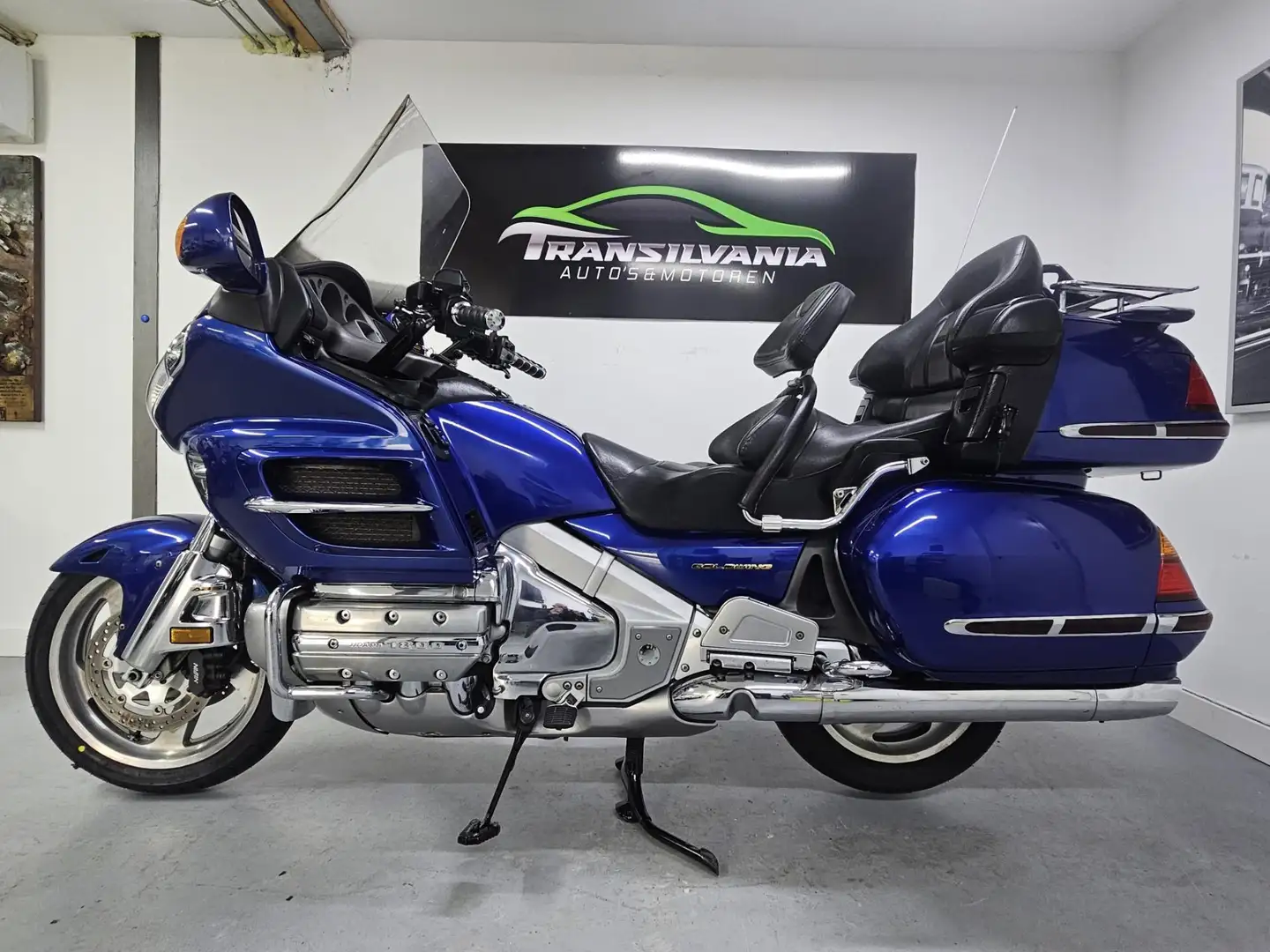 Honda GL 1800 Gold Wing Dual C-ABS Deluxe Bleu - 2
