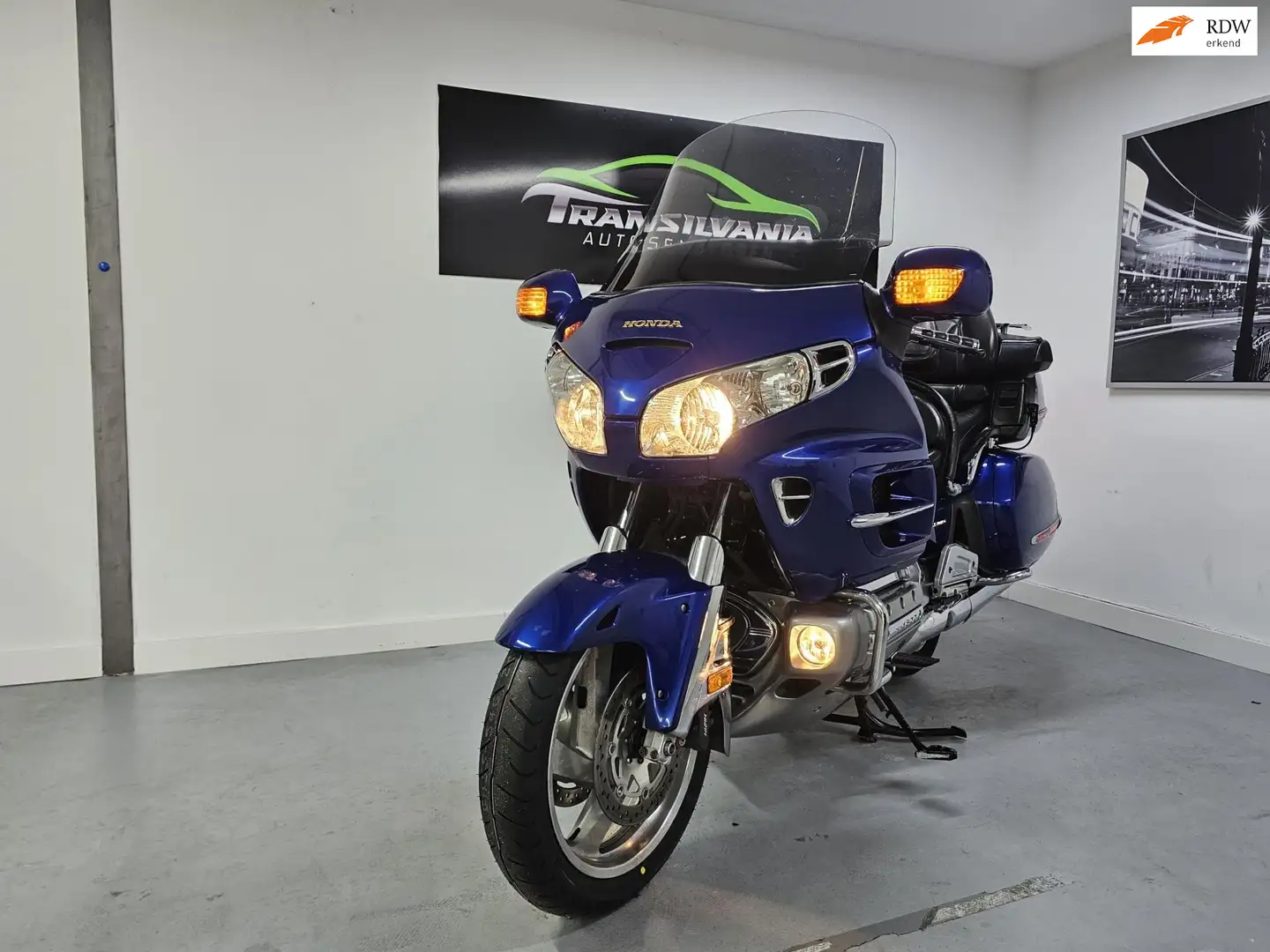 Honda GL 1800 Gold Wing Dual C-ABS Deluxe Bleu - 1