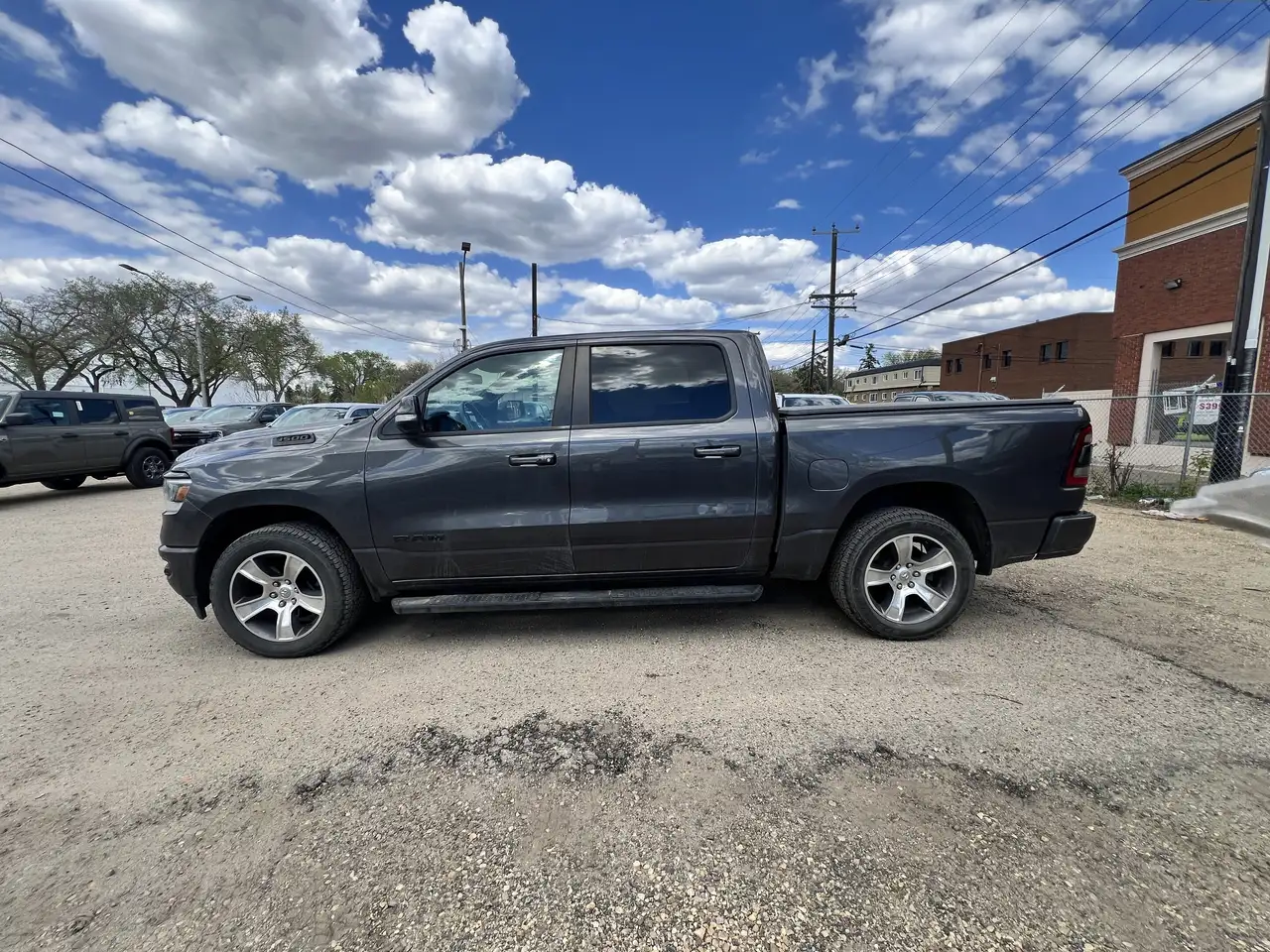 RAM 1500 снимка RAM 1500