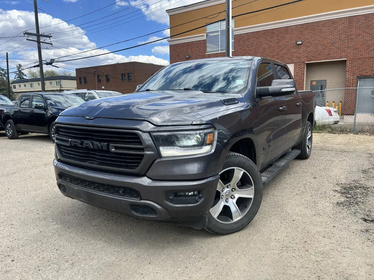 RAM 1500 снимка RAM 1500