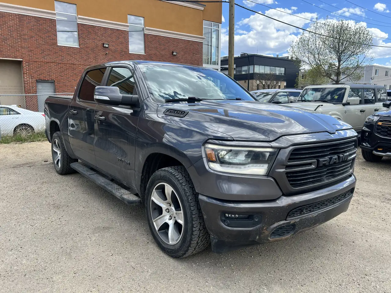 RAM 1500 снимка RAM 1500